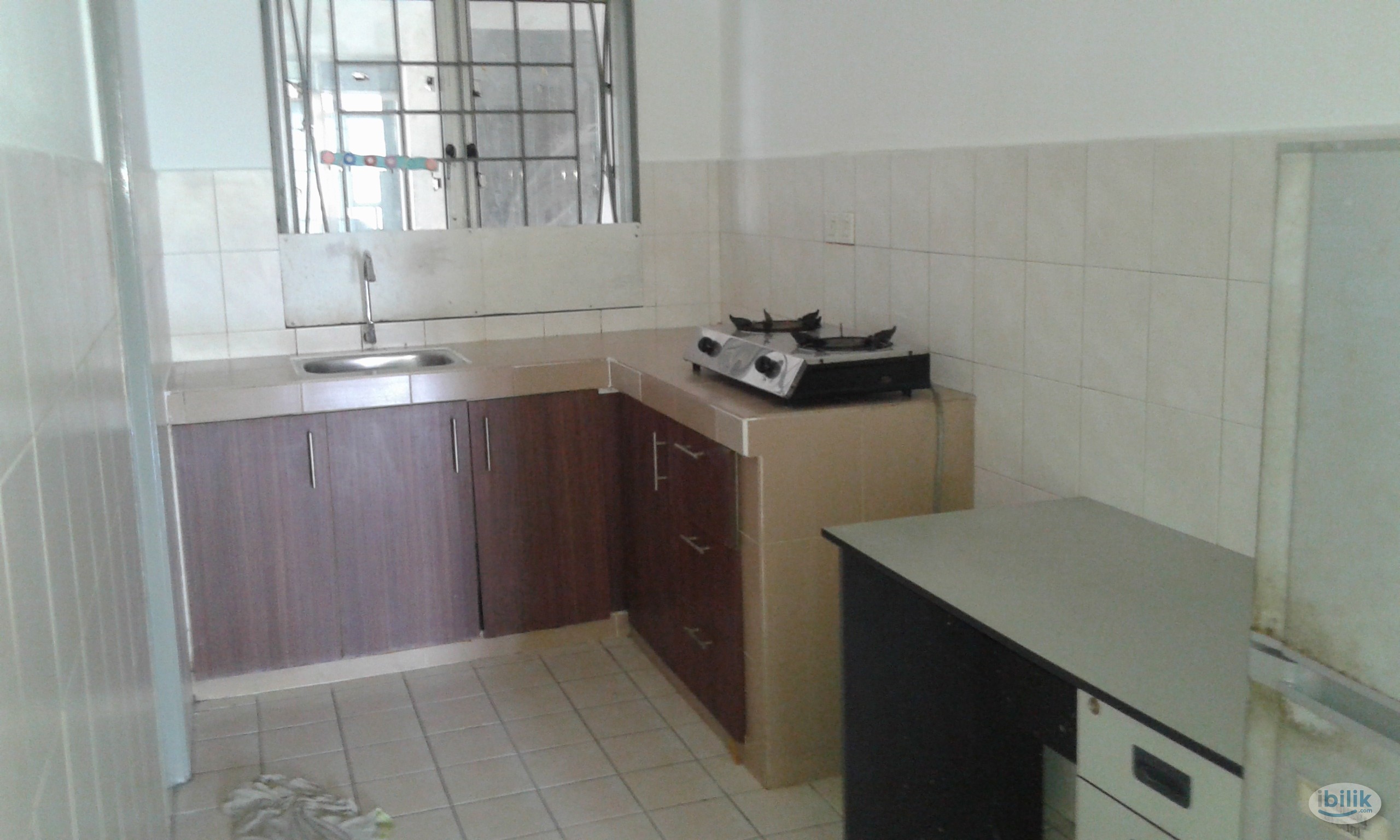 Nice Small Room for Rent @ Millennium Square, 5 mins walk to LRT - Image 4