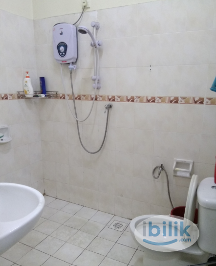 Fully Furnished Middle Room at Taman Impian Skudai - Image 2