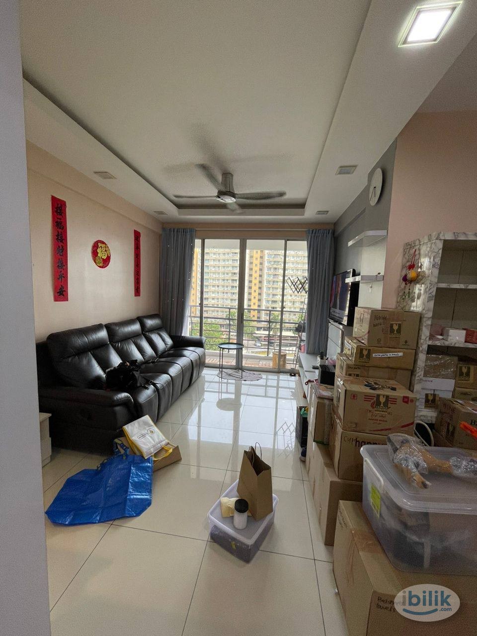 Middle Room at Putra Place, Bayan Indah (Included Electricity and Internet) - Image 2