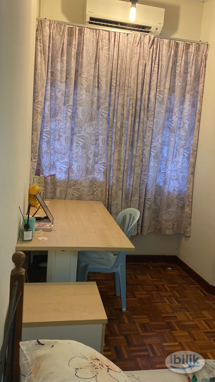 Middle Room at Bandar Utama 4, 3 mins to 1 Utama, 1st Avenue - Image 2