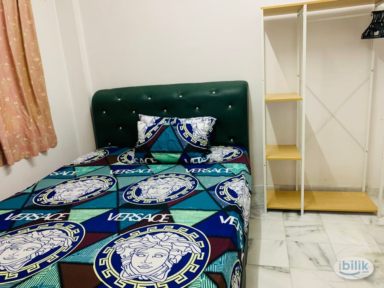 Single Room at Makmur Apartment, Bandar Sunway - Image 1