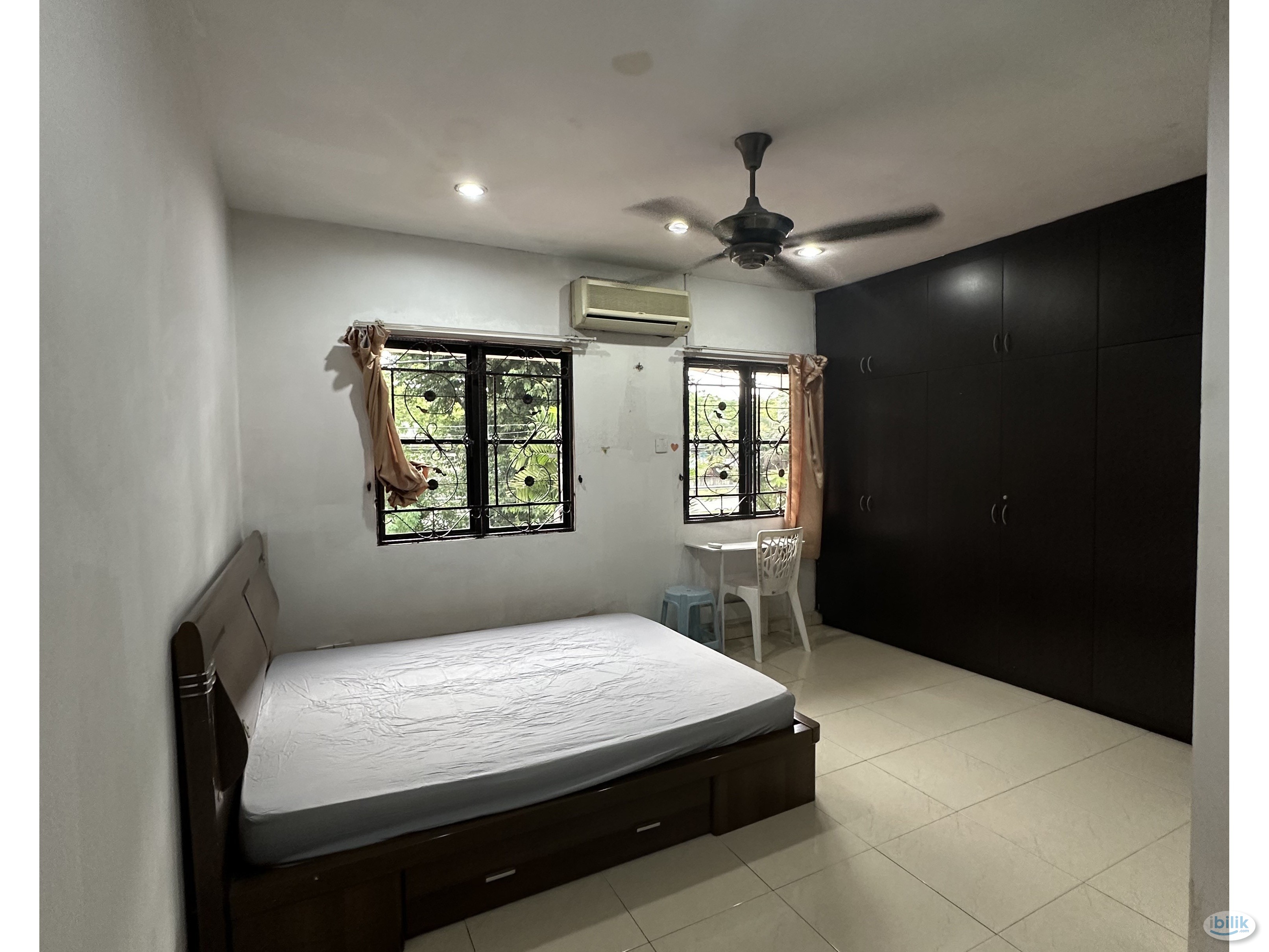 ‼️🚶‍♀️SPACIOUS ROOM NEAR LRT SS18🚊‼️ MOVE IN IMMEDIATELY WITH ZERO DEPOSIT ‼️ - Image 1
