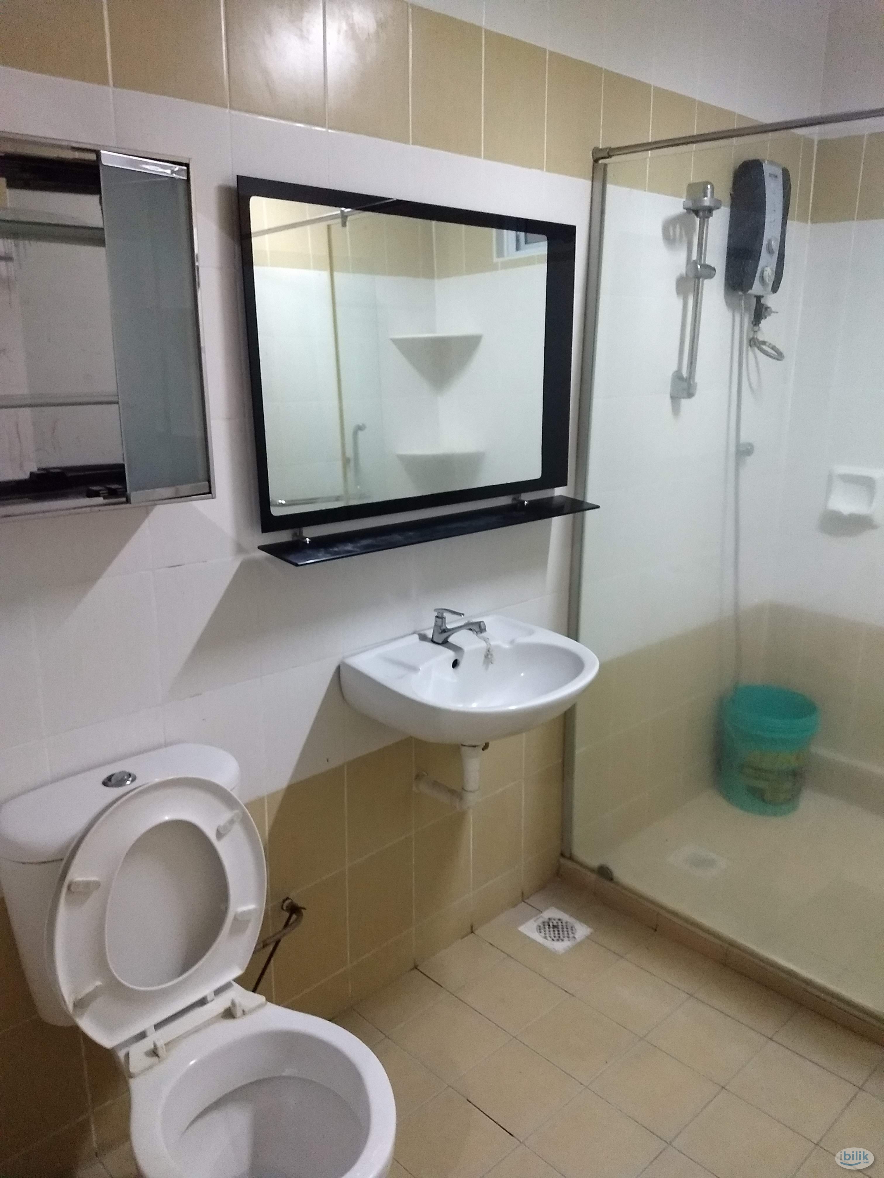 Dpiazza condo full furnished Aircond Master Room included utilities private bathroom MIX GENDER - Image 3