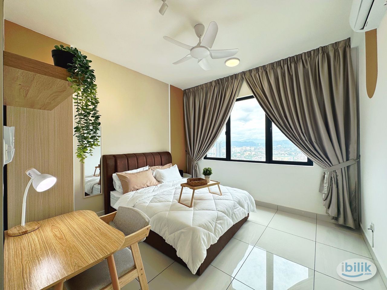 Female unit, spacious, rental inc utility - Image 1