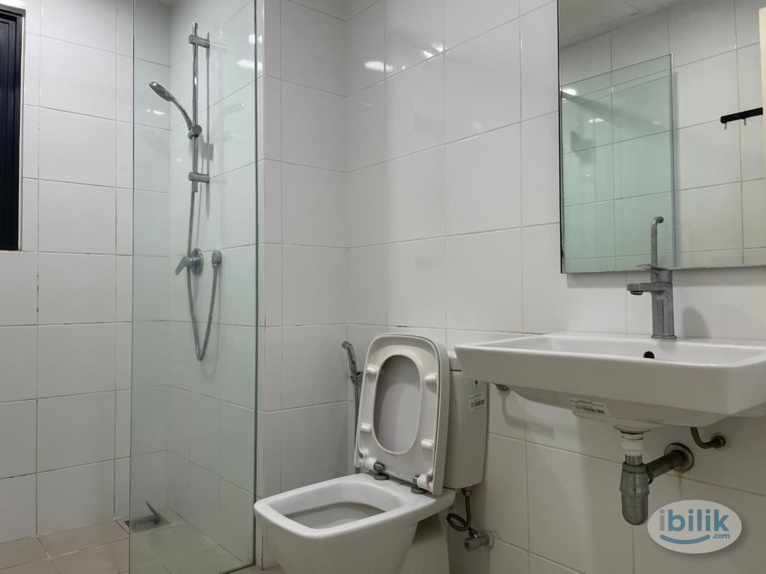 Female unit, spacious, rental inc utility - Image 4