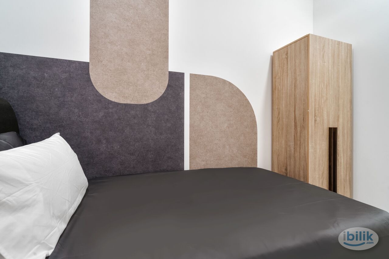 Small and budget friendly room near train, fully furnished - Image 2