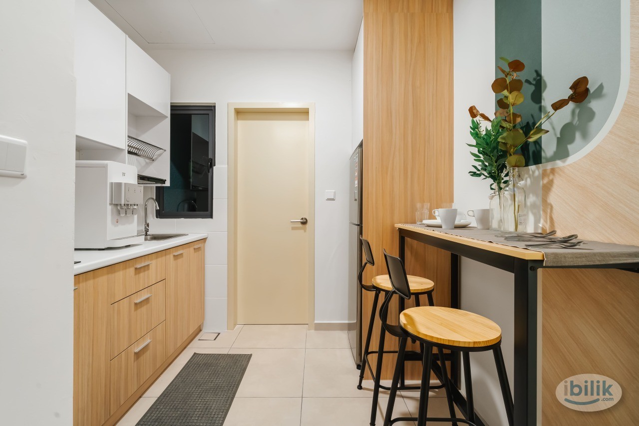 Single room; budget friendly, near train - Image 3