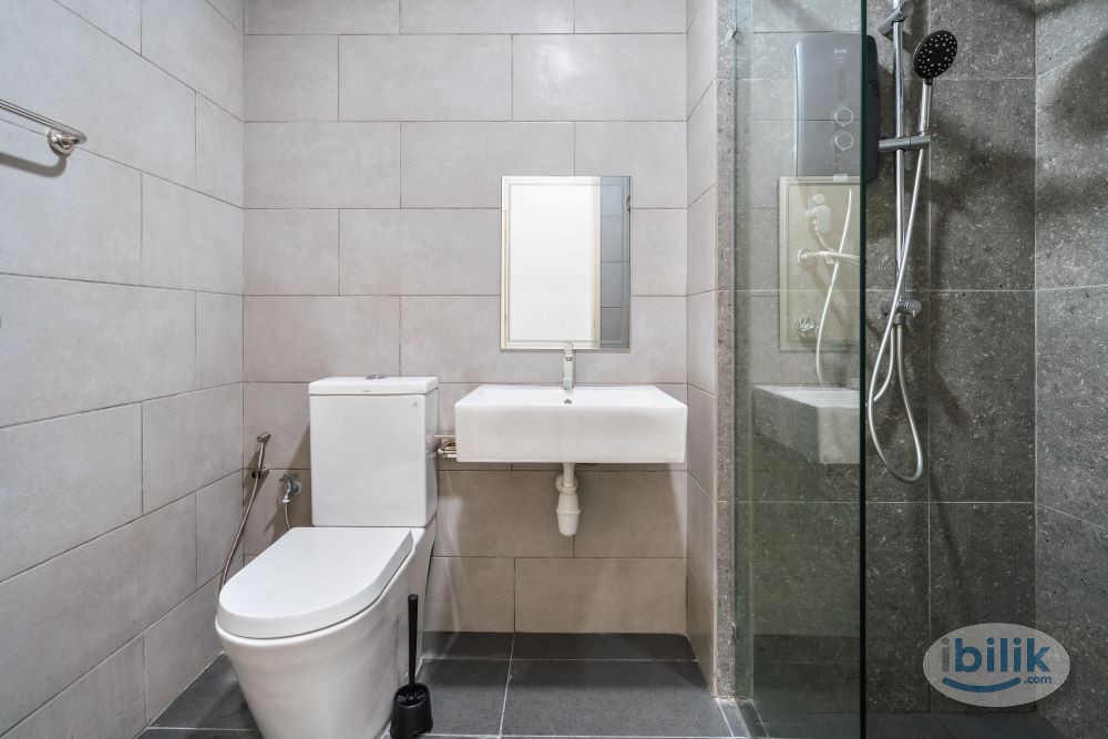 Female unit, near train, fully furnished - Image 5