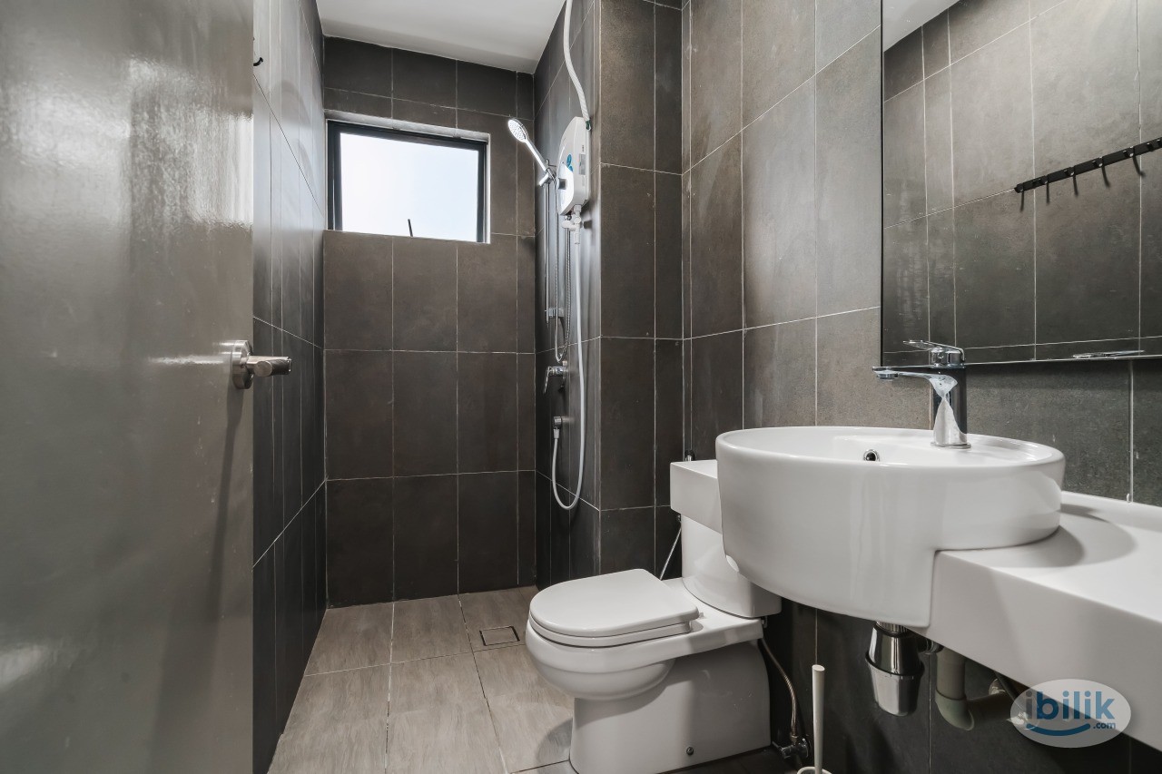 Female unit, near city center, fully furnished inc utility - Image 5