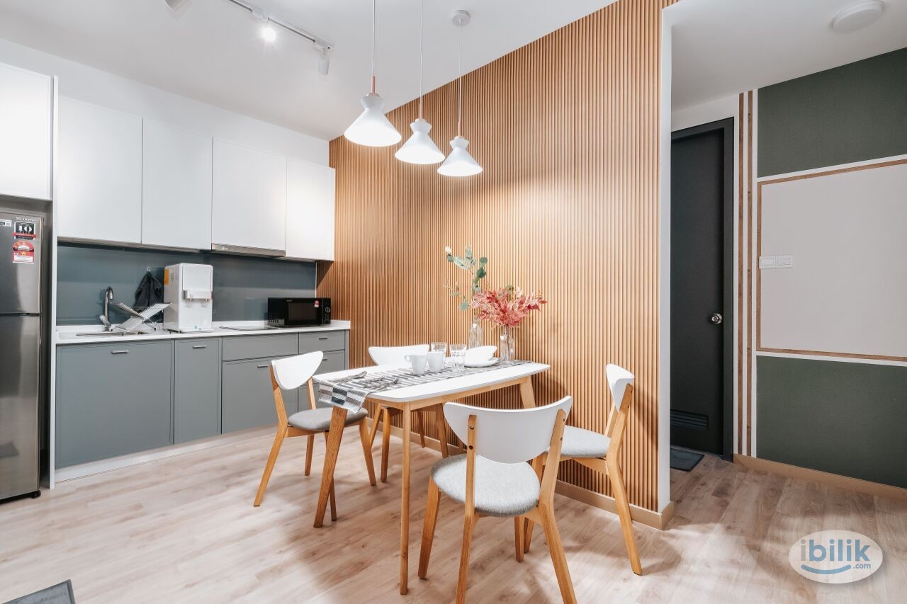 Medium room, spacious balcony, fully furnished - Image 4