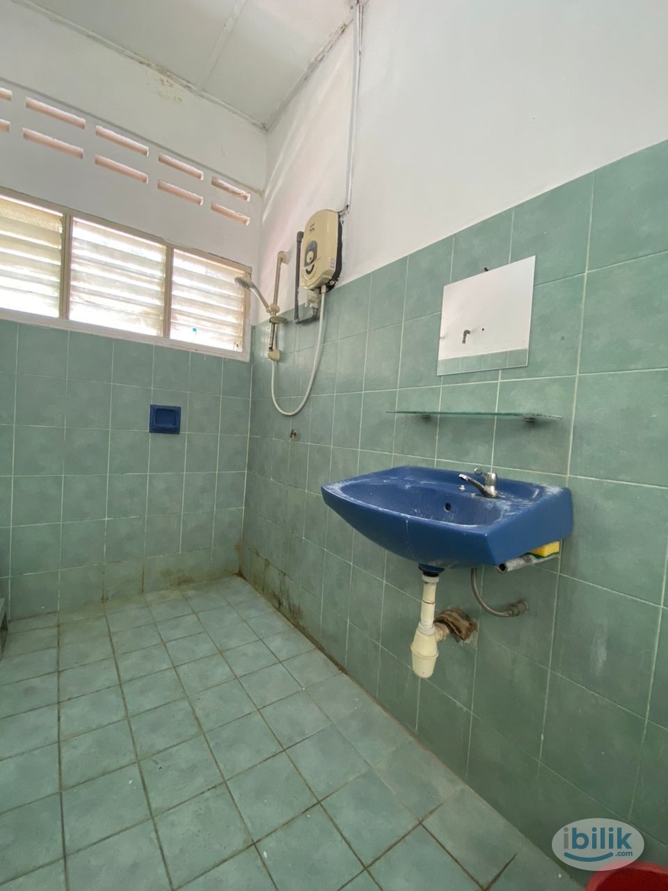 ✨🔥 ZERO DEPOSIT🔥 Seksyen 17, PJ Master Room for RENT! ✨🏡 Fully Furnished + Private Bathroom 🚿 📍 Walking distance to Jaya - Image 1