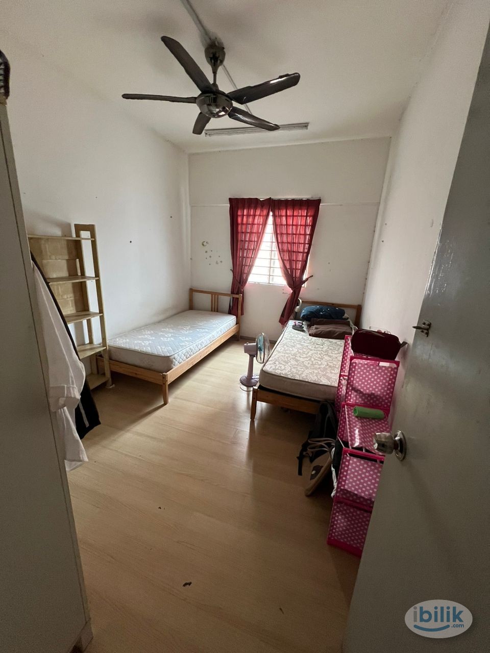 Middle Room at Pelangi Heights, Klang - Image 4