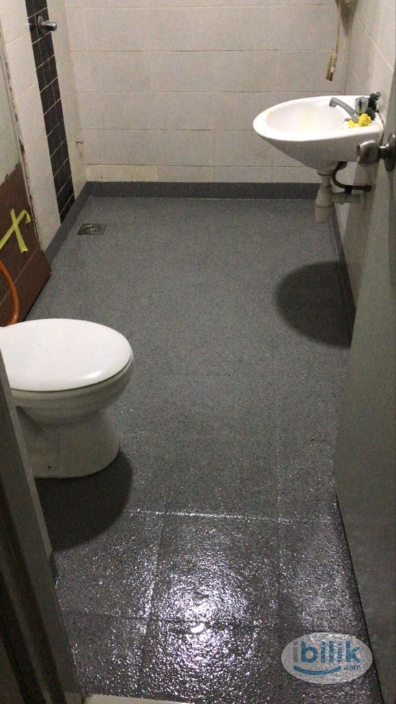 Middle Room at Pelangi Heights, Klang - Image 5