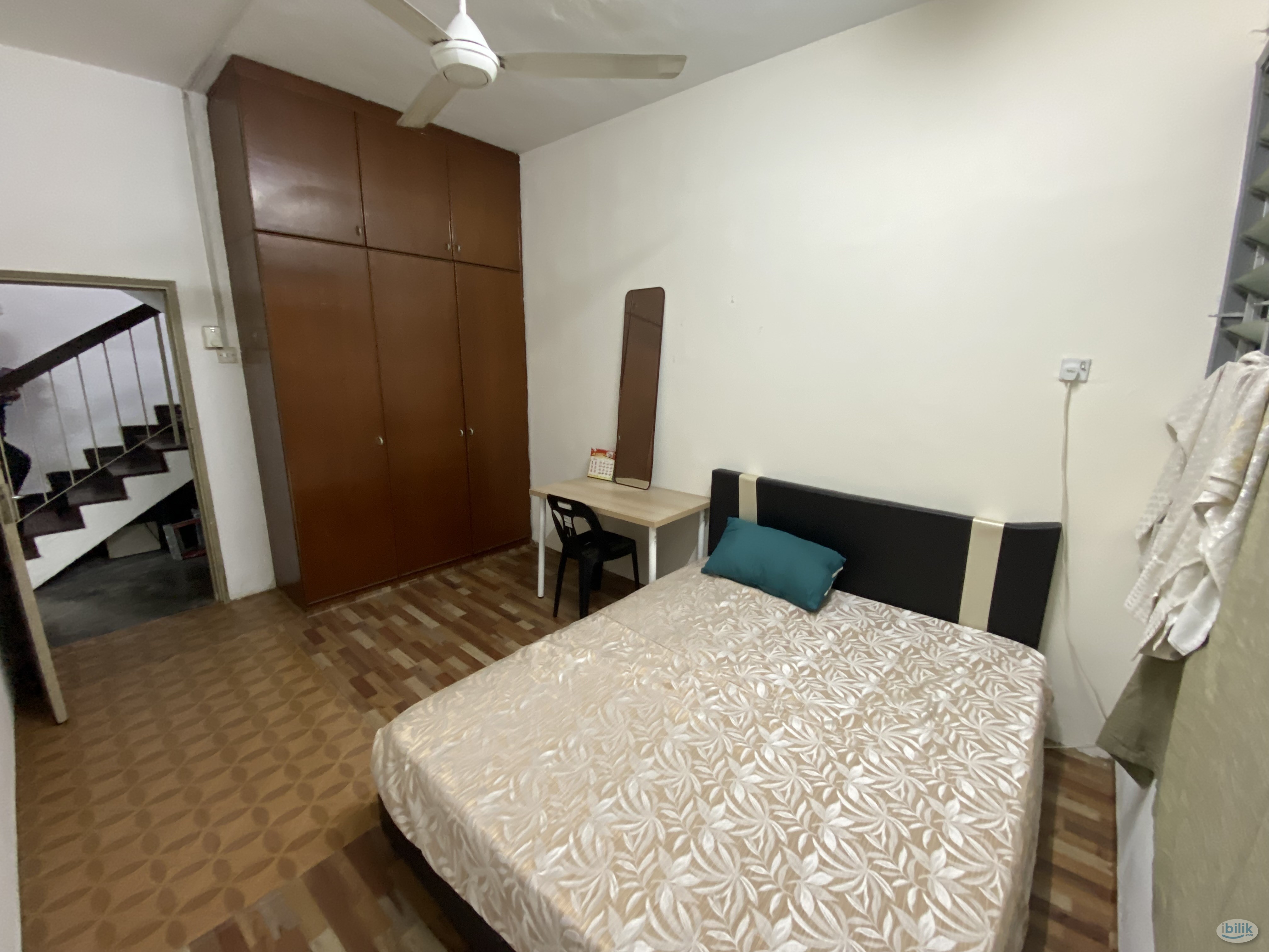 Limited FEMALE UNIT~ 👩🏻9 minute 🚶‍♀️to MRT🚂, Exclusive Female Master Room near Bangsar Village Mall & Bangsar LRT & Bang - Image 2