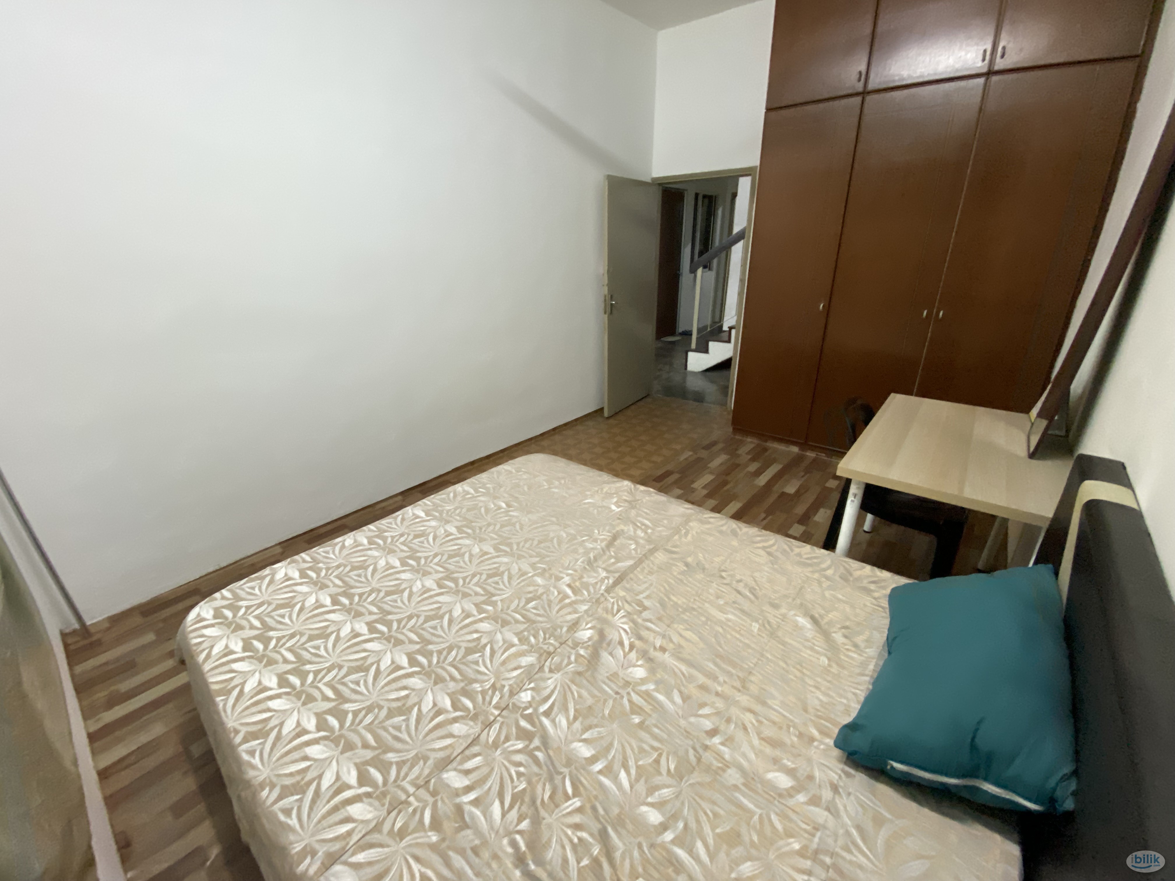 Limited FEMALE UNIT~ 👩🏻9 minute 🚶‍♀️to MRT🚂, Exclusive Female Master Room near Bangsar Village Mall & Bangsar LRT & Bang - Image 3