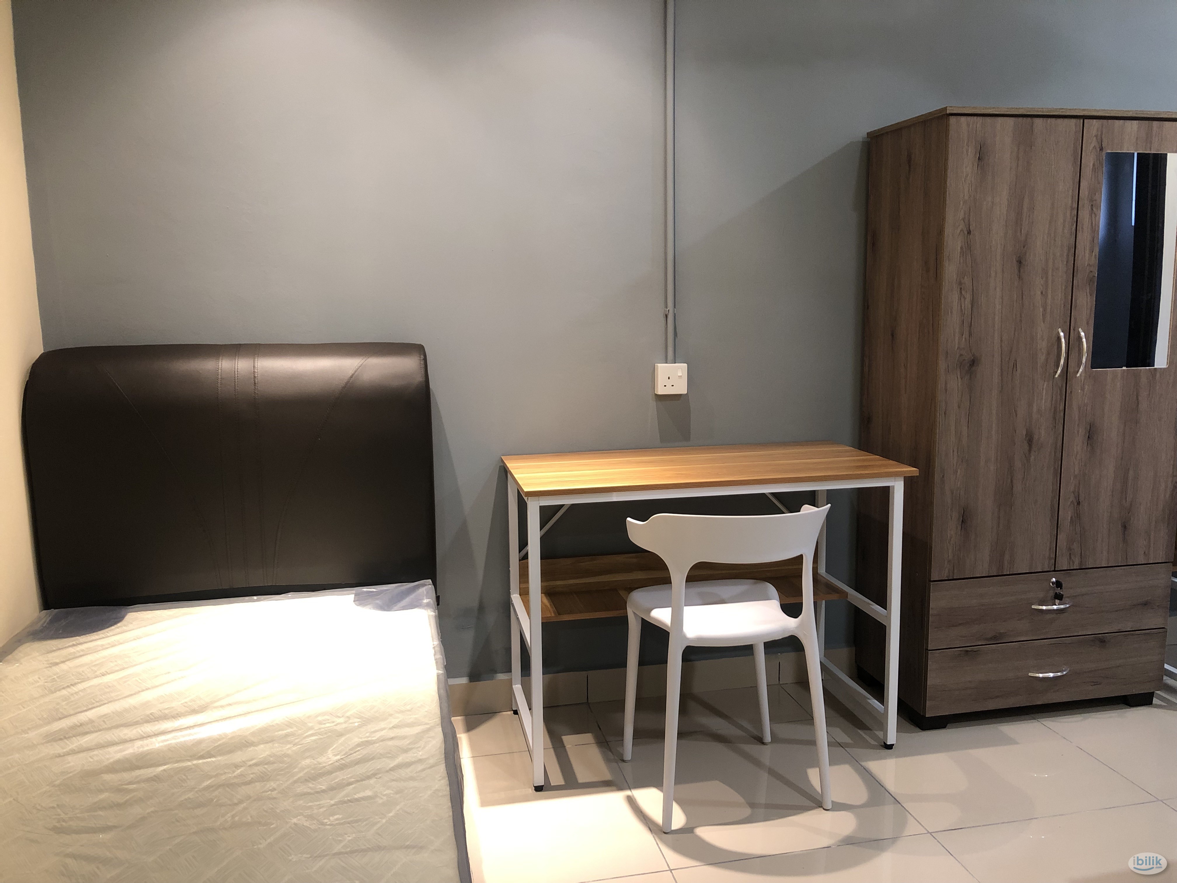 ✨LANDED HOUSE NEAR HELP Uni✅@ SUBANG 2, Newly Renovated, Single Room With Aircond - Image 5