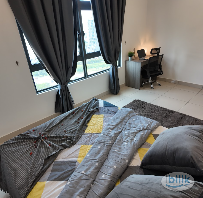 D Seven Fully furnished @ Master Room at Bandar Sunway, Petaling Jaya - Image 1