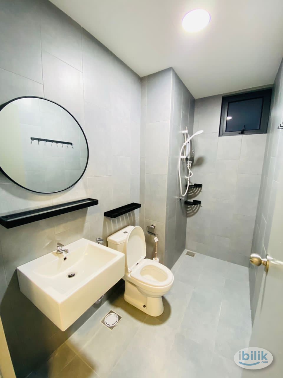 M Vertica Middle Room Lady Unit, 4 min walk to LRT/MRT Maluri - Image 3