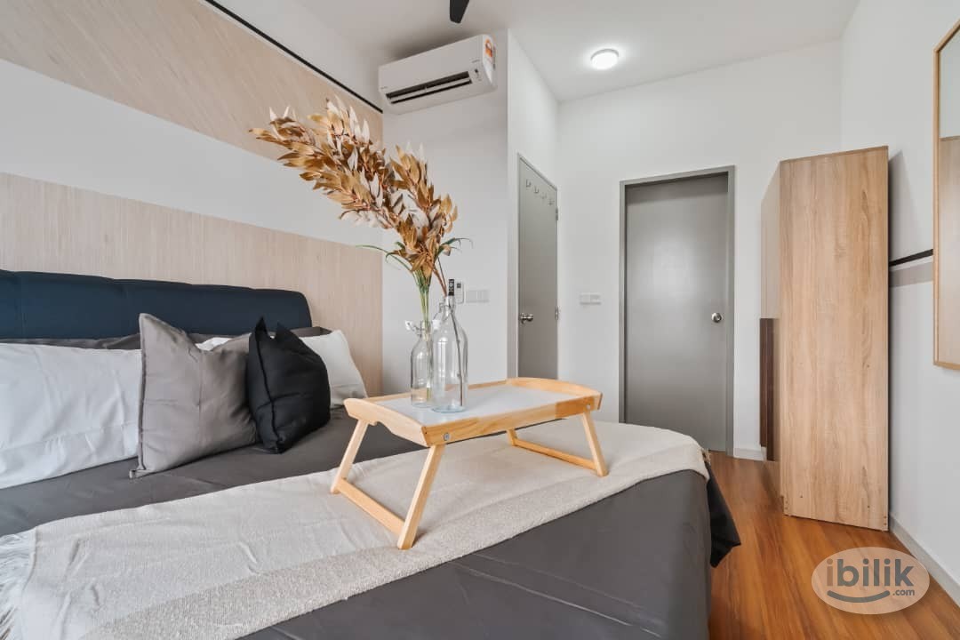 Master Room at M Vertica KL City Residences, Cheras - Image 2
