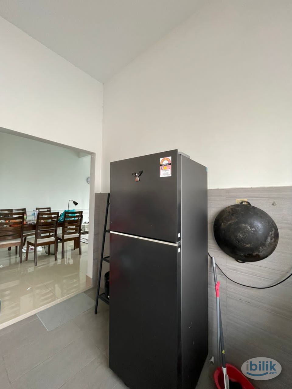 Spacious Middle Room at Ampang, Selangor - Image 3