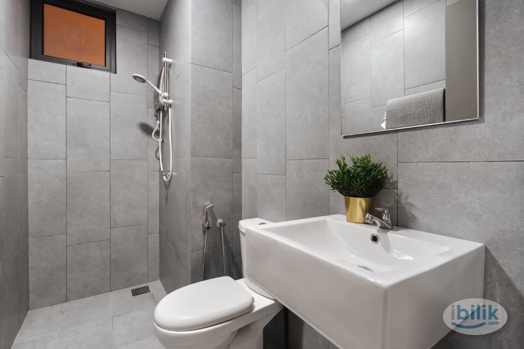 Middle Room at M Vertica KL City Residences, Cheras - Image 4