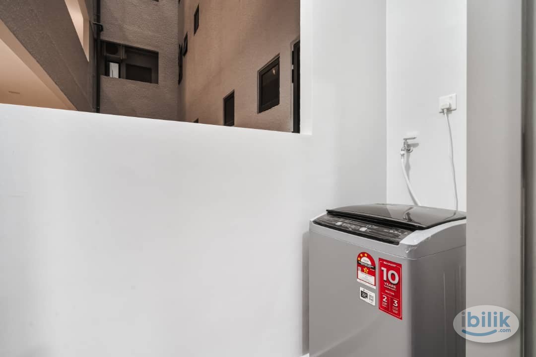 Middle Room at M Vertica KL City Residences, Cheras - Image 5