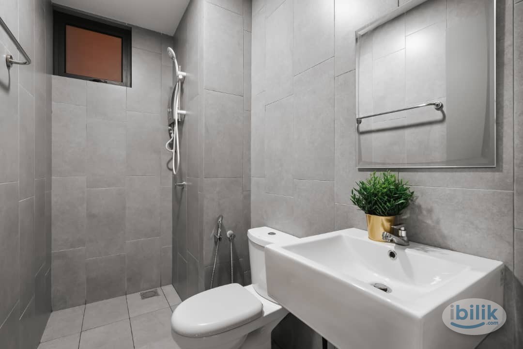 Middle Room at M Vertica KL City Residences, Cheras - Image 3