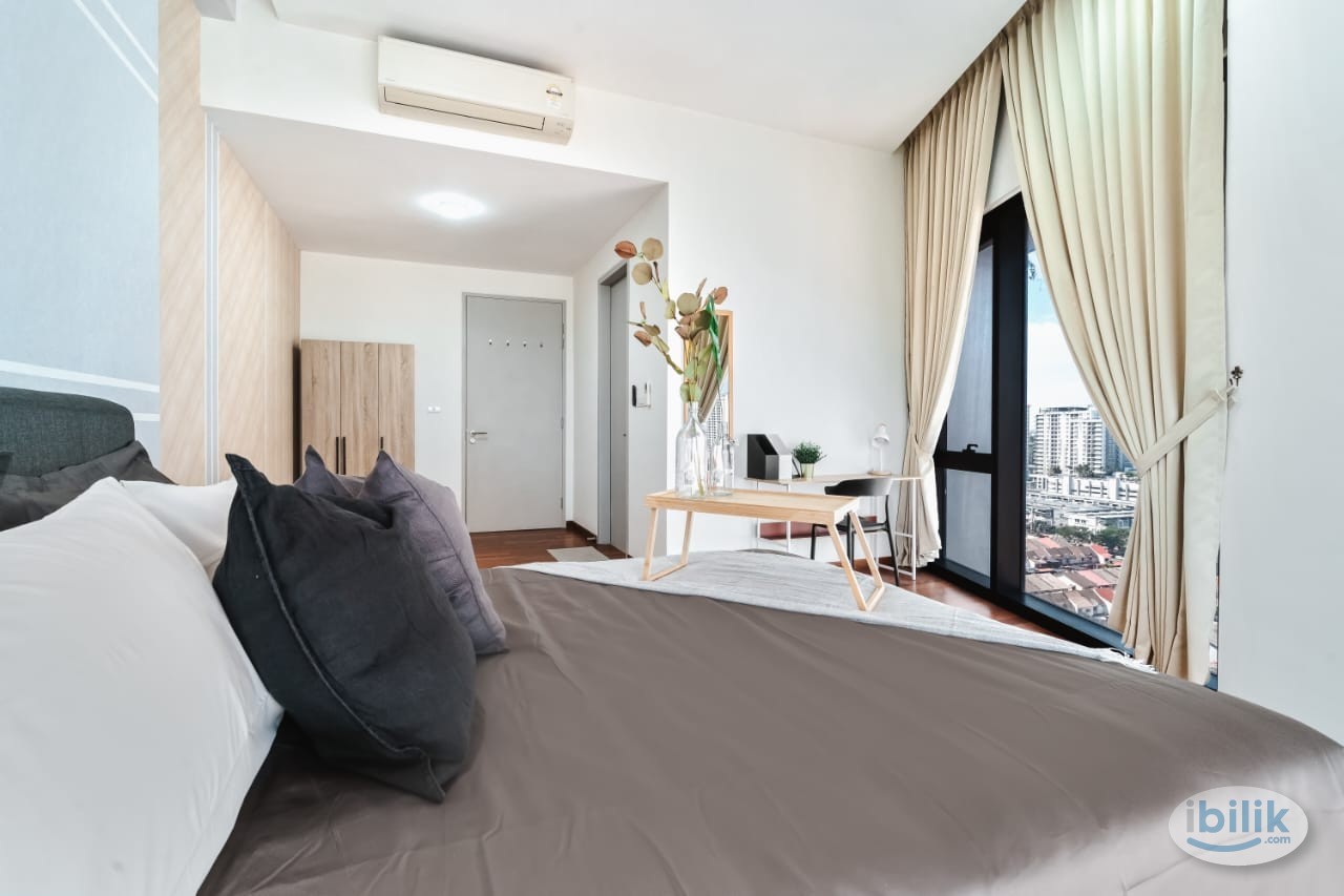 Master Room at The Sapphire Paradigm, Kelana Jaya - Image 1
