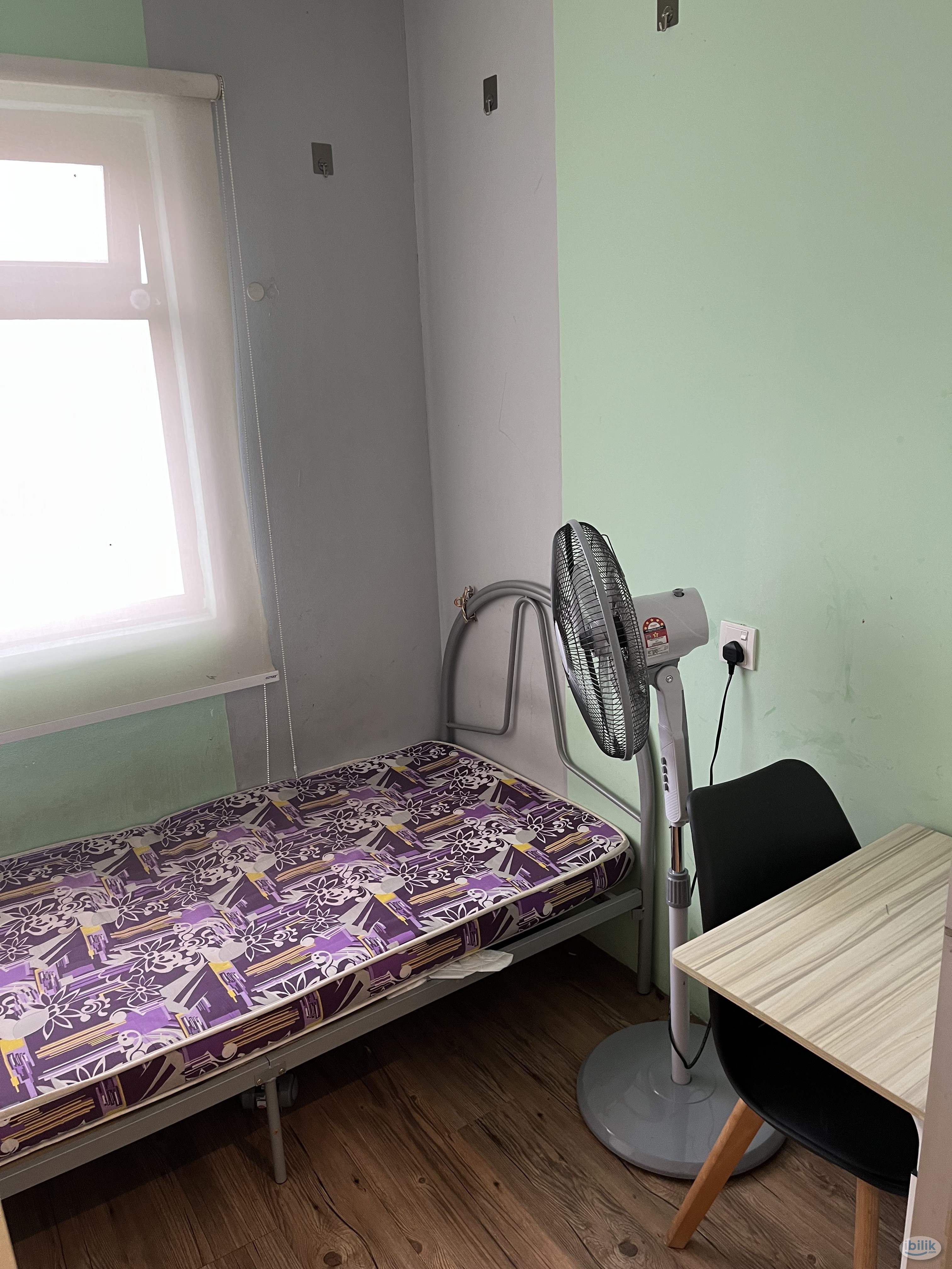 Window Single Room (girl) for rent , Suria Jaya,Padang Jawa, Seksyen 16, Shah Alam ,walking distance to KTM Padang Jawa, - Image 1