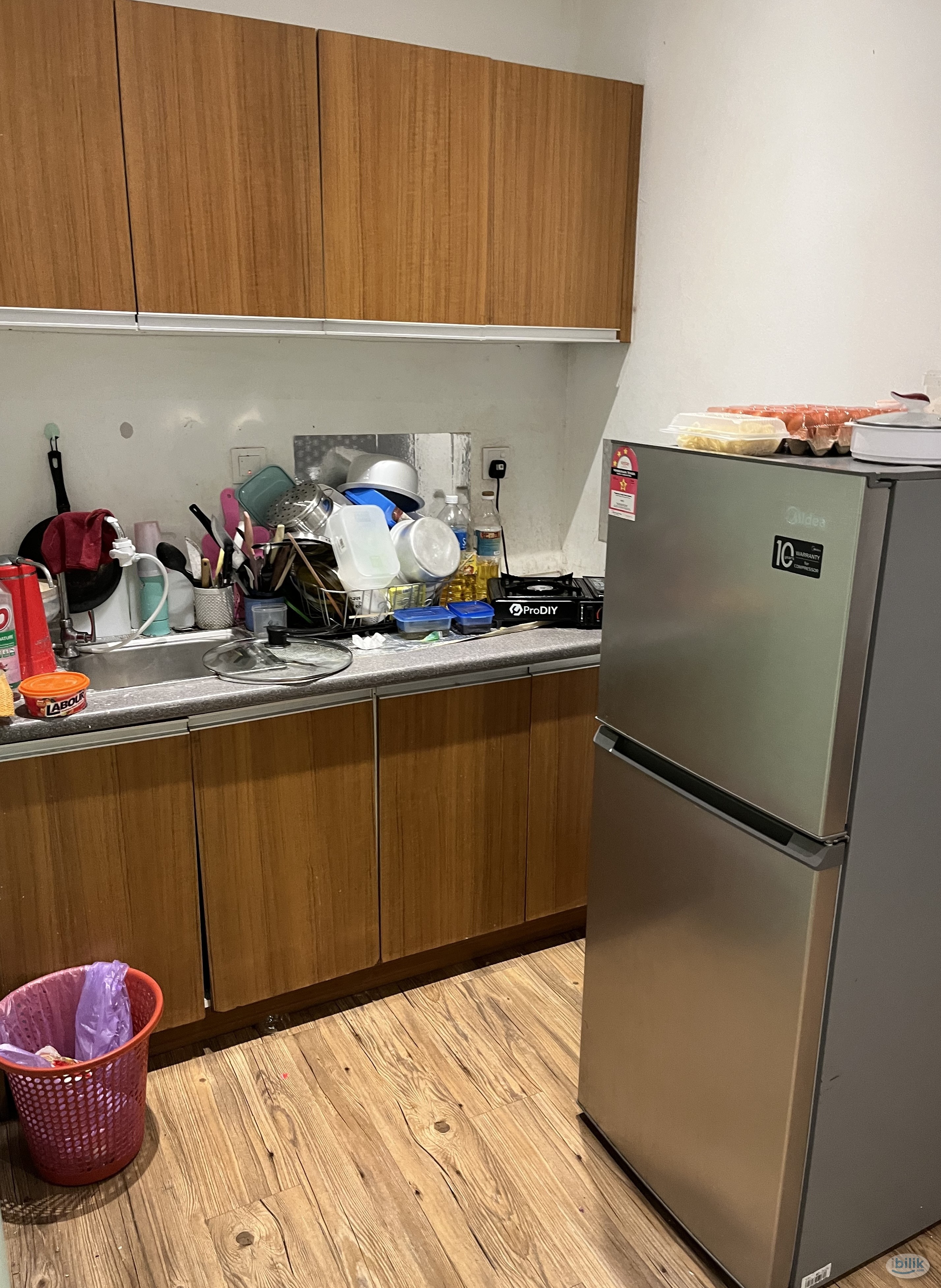Window Single Room (girl) for rent , Suria Jaya,Padang Jawa, Seksyen 16, Shah Alam ,walking distance to KTM Padang Jawa, - Image 3