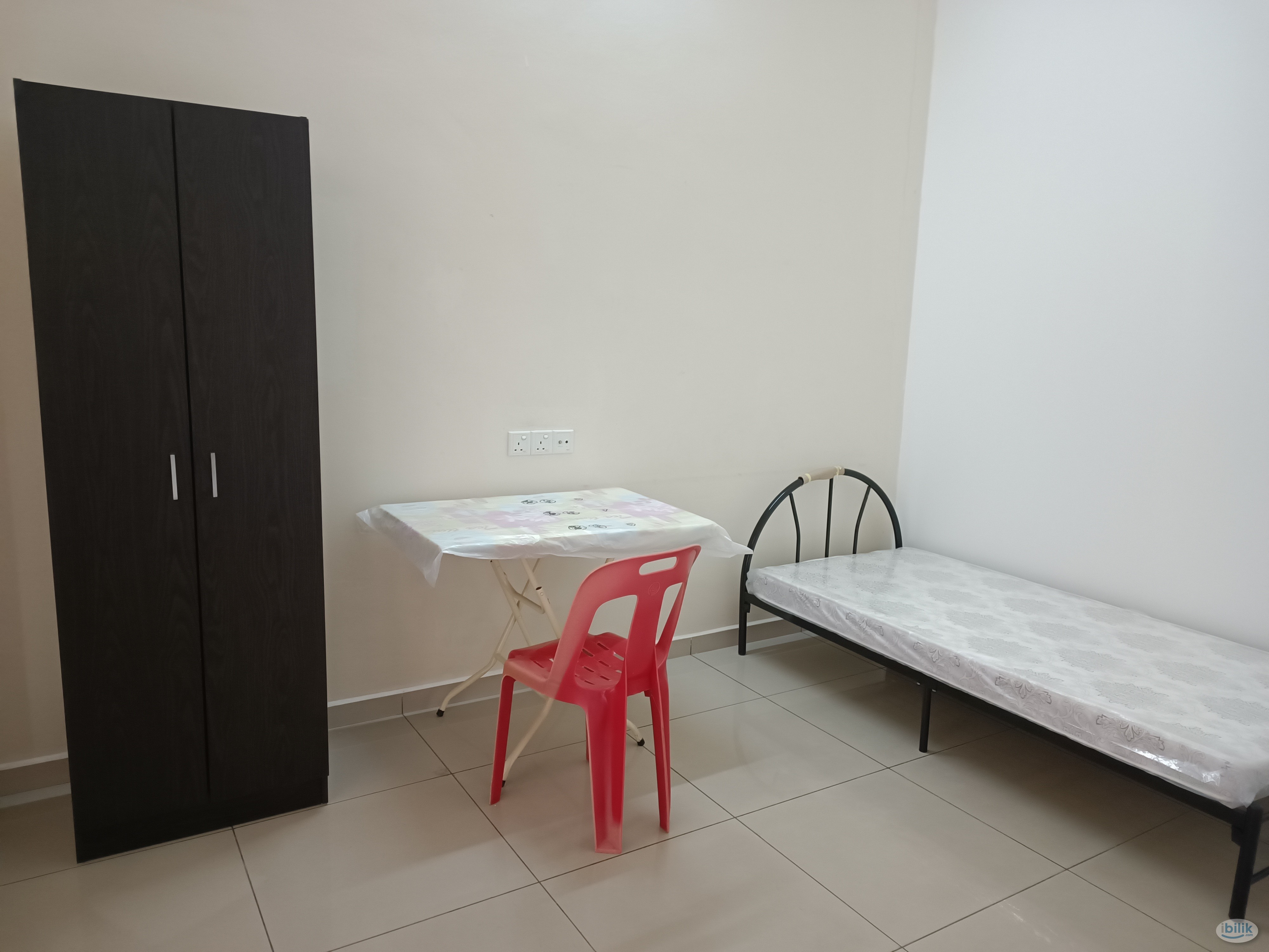 A middle room to rent - Image 4