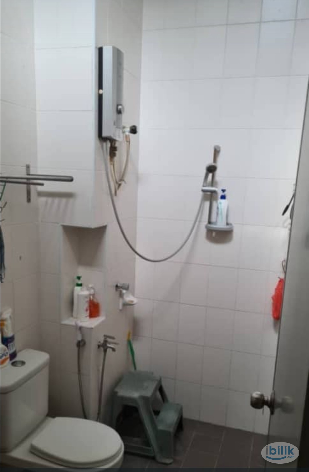 Middle Room at Setia Alam, Shah Alam - Image 1