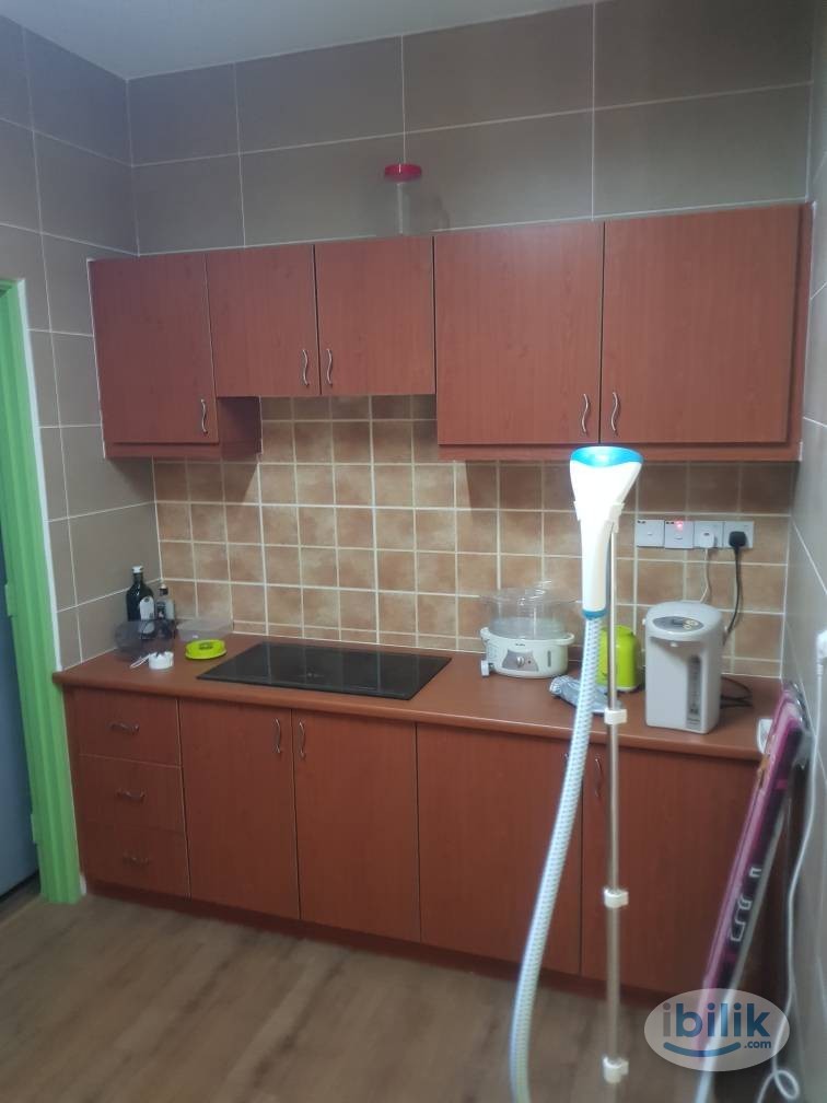 Middle Room for Rent - Image 2