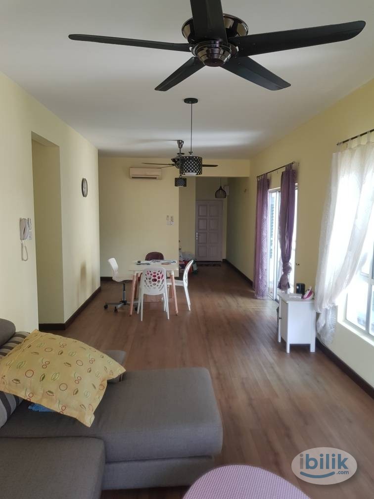 Middle Room for Rent - Image 3