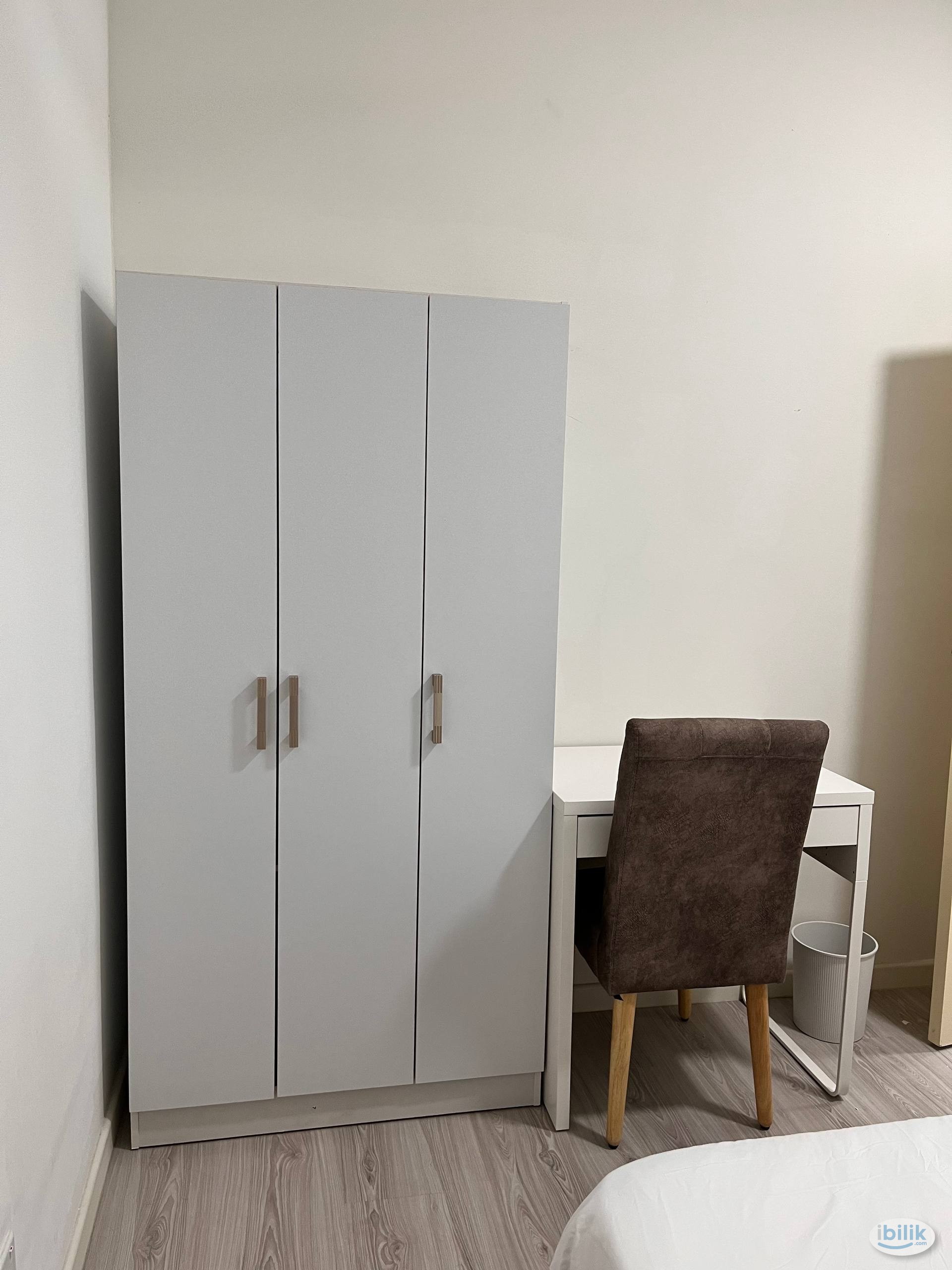 Middle Room | Meta Residence| 300 metres to MRT Putra Permai - Image 3
