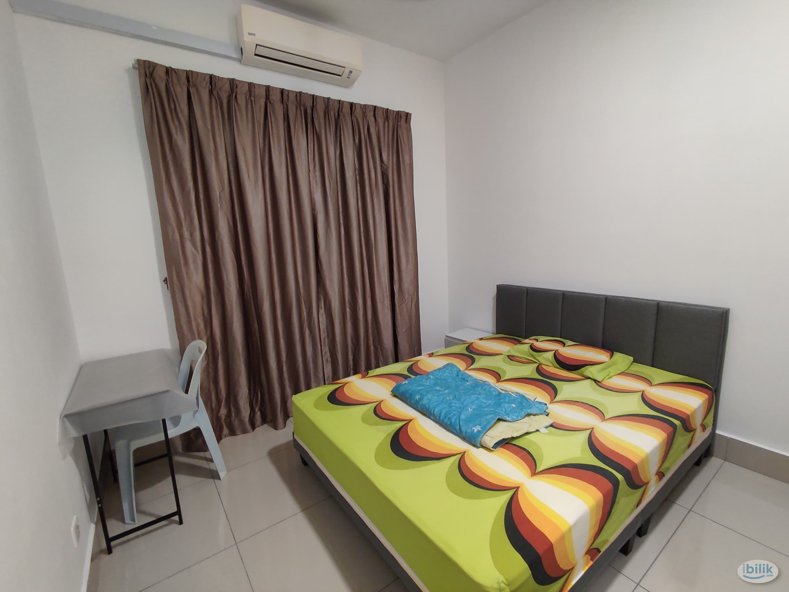 Middle Room at Razak City Residences, Sungai Besi - Image 1