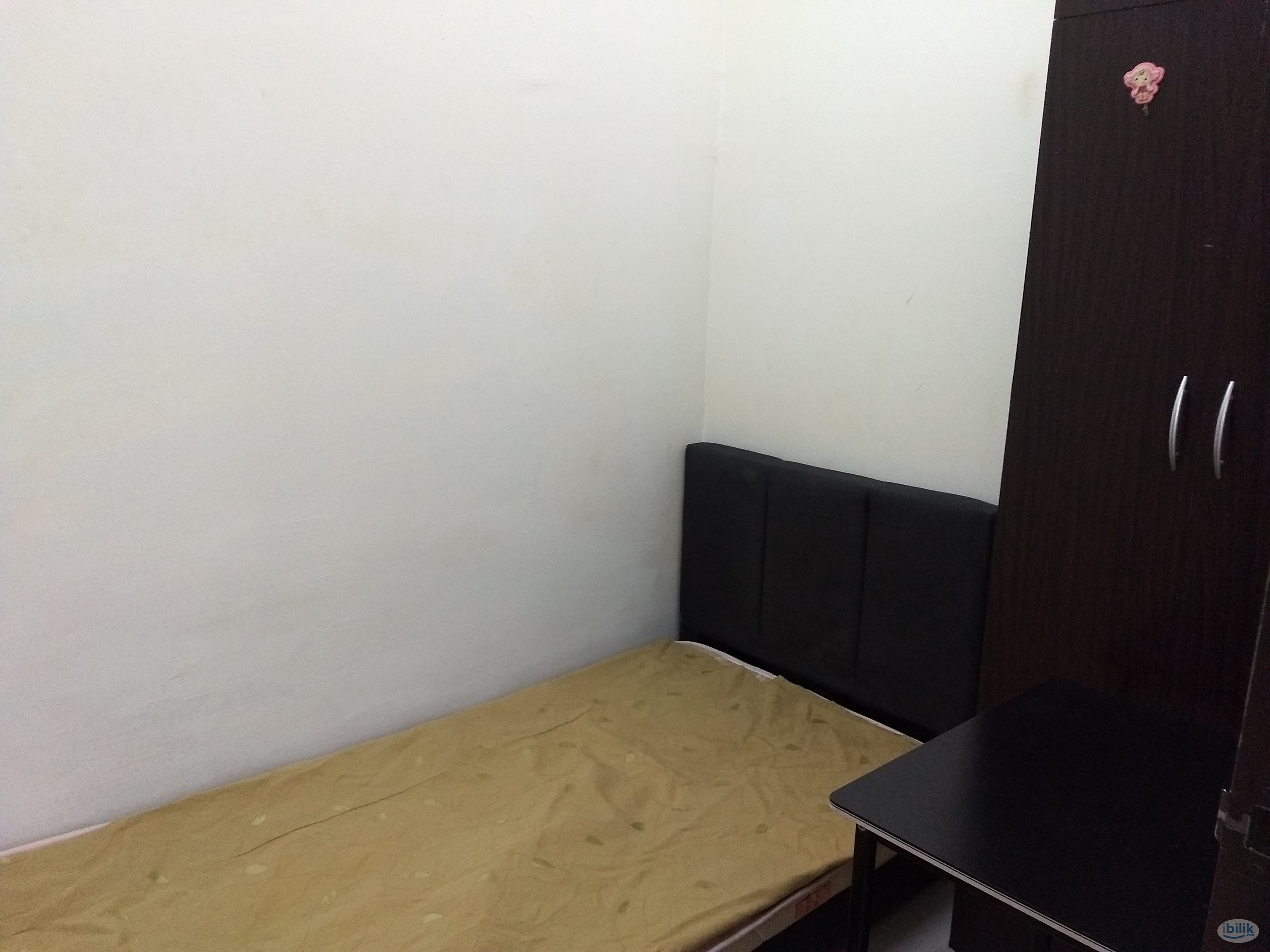 Platinum 3 Balcony Single Room include utilities Share Bathroom MIX GENDER - Image 1