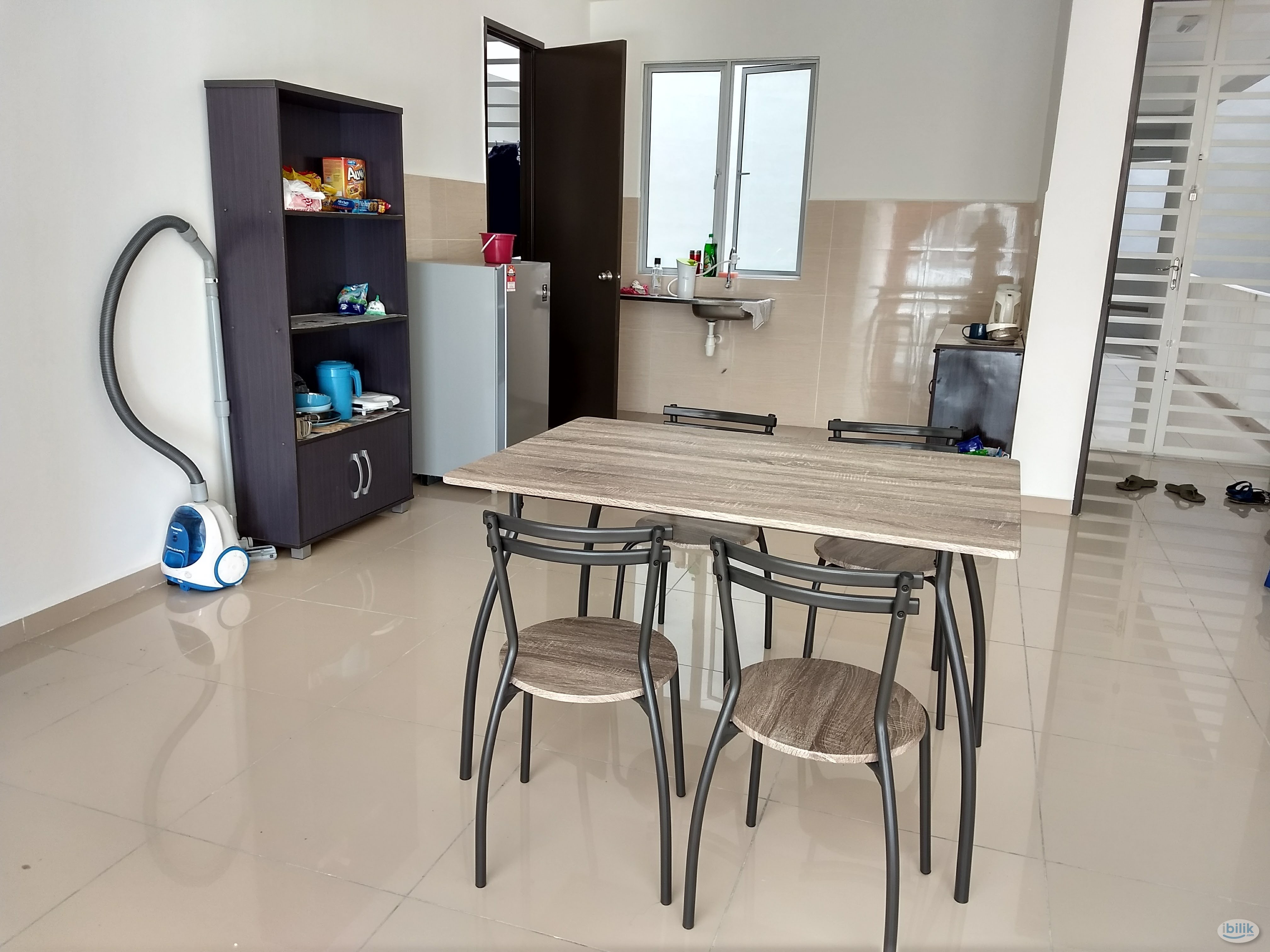 Platinum 3 Balcony Single Room include utilities Share Bathroom MIX GENDER - Image 4