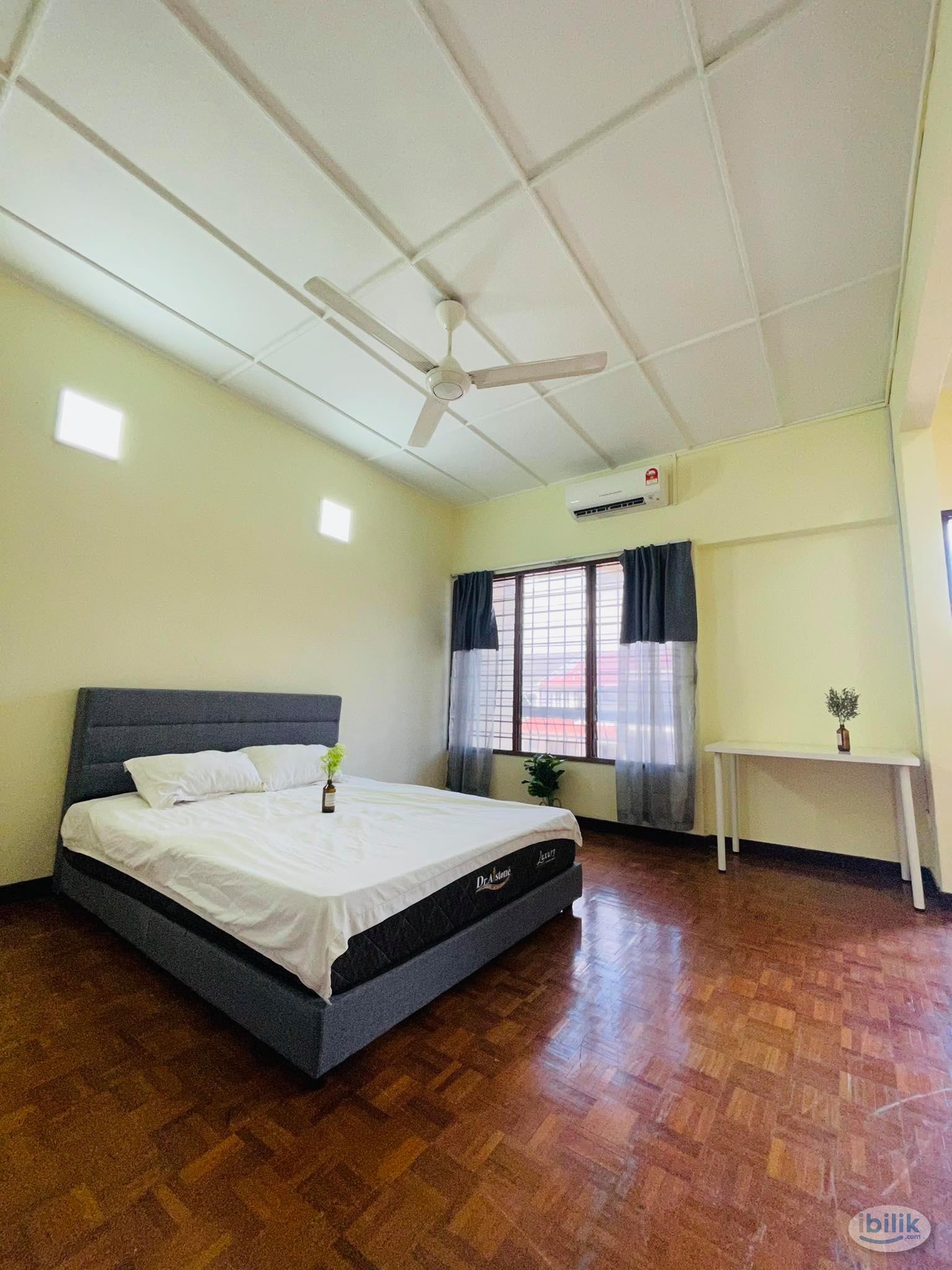 ✨Private Balcony✨ Cozy MAster AC Room for Rent @ SS2, Petaling Jaya ✨ - Image 1