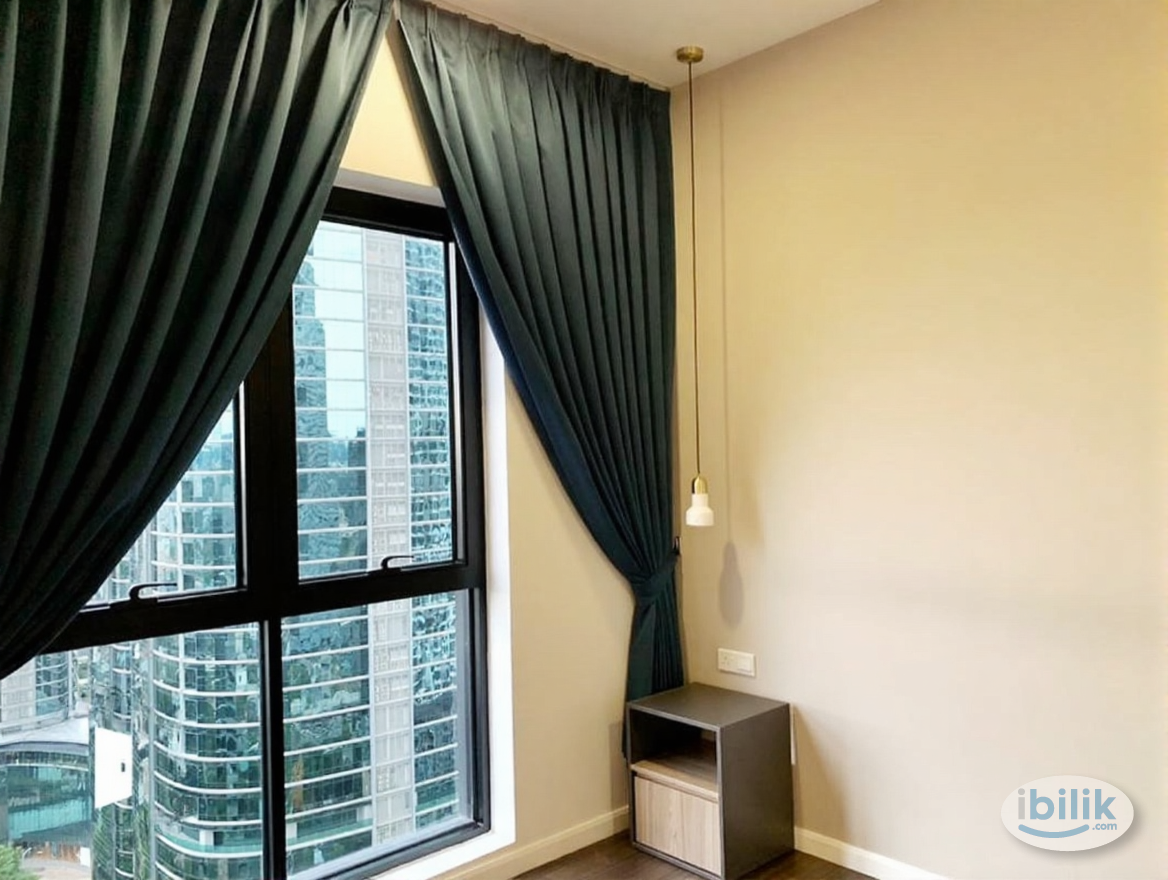 Middle room with private bathroom for rent at Novum Bangsar South - Image 1