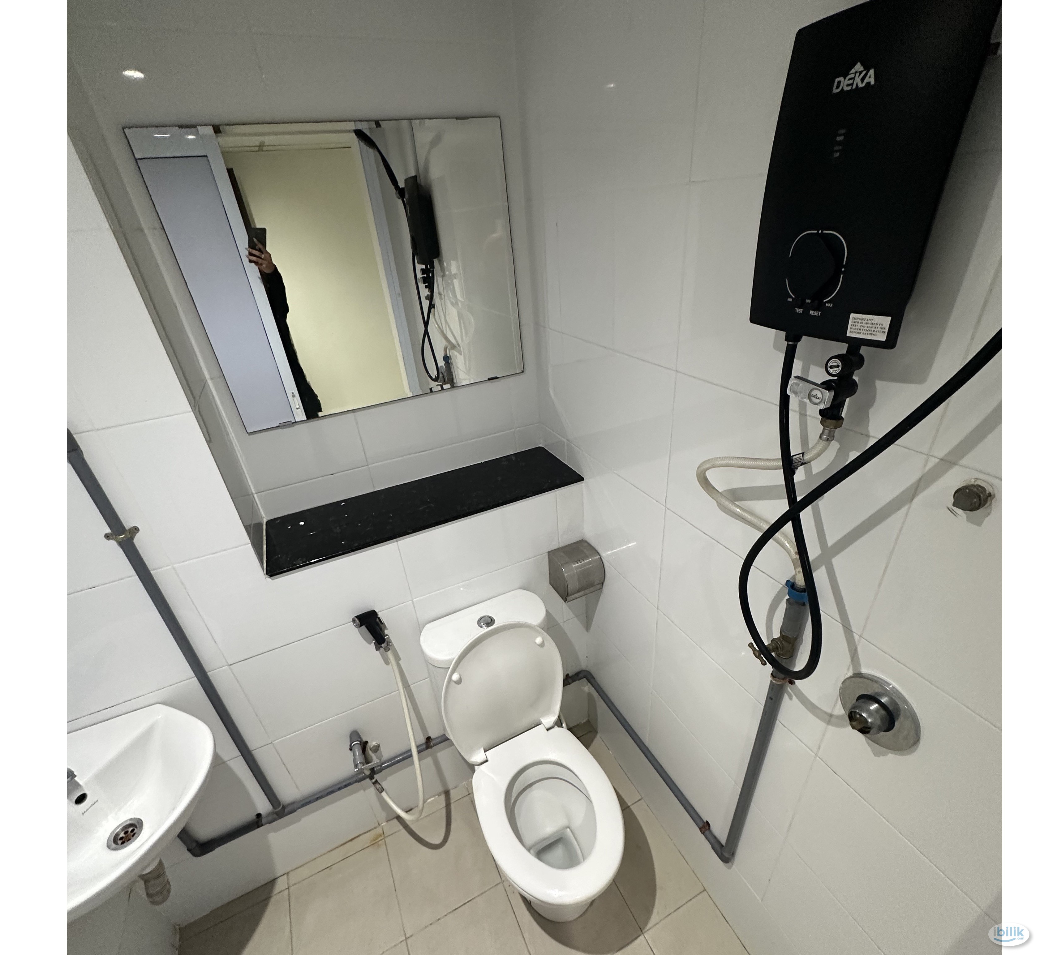 ‼️🤩 SPACIOUS ROOM IN BANDAR UTAMA 🚶‍♀️‼️ 🚊 MOVE IN IMMEDIATELY WITH ZERO DEPOSIT 😱 - Image 4