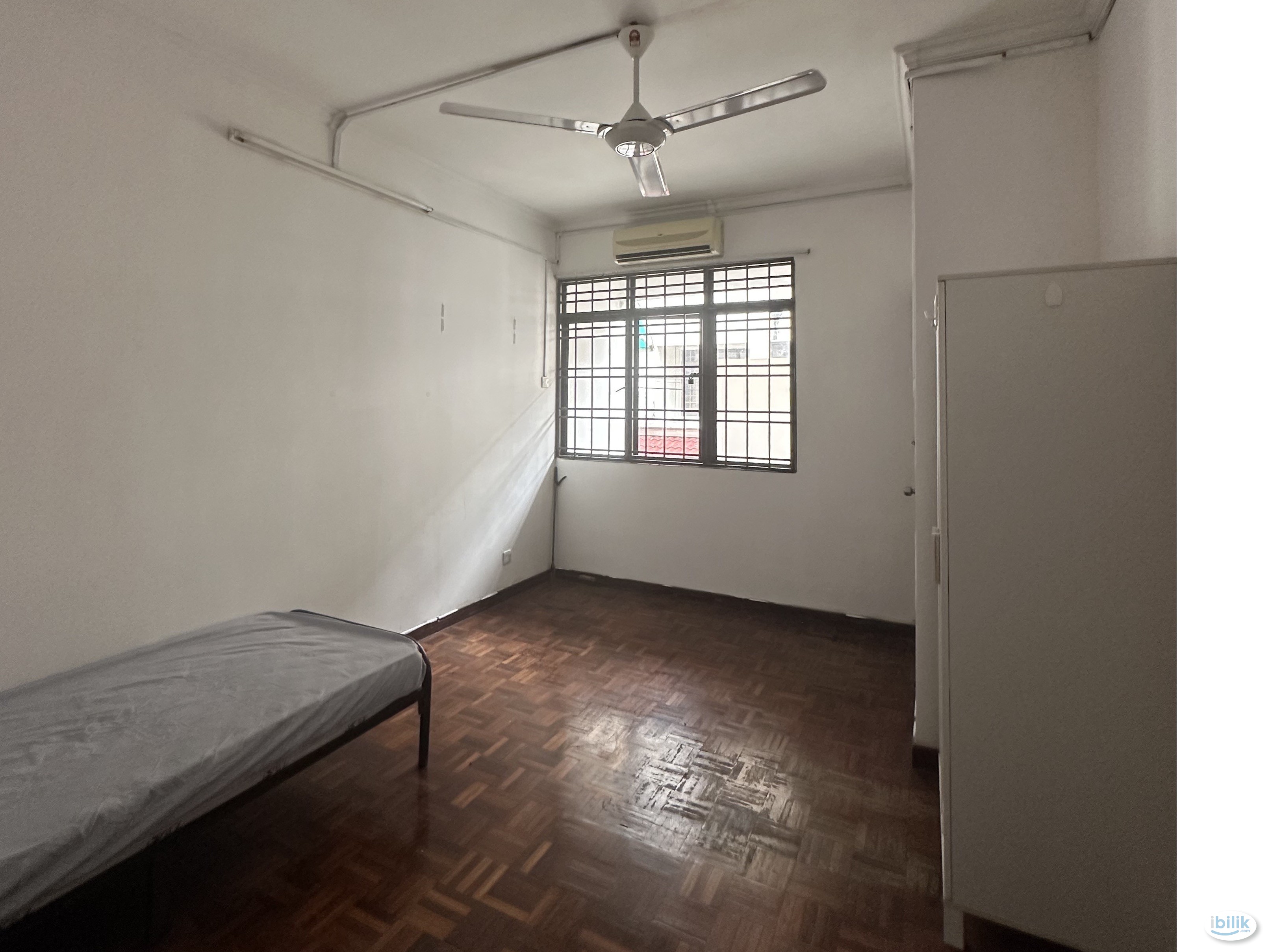 🌵☀️ SPACIOUS ROOM WITH ATTACHED TOILET IN BANDAR UTAMA ‼️ MOVE IN IMMEDIATELY WITH ZERO DEPOSIT 😱 - Image 2