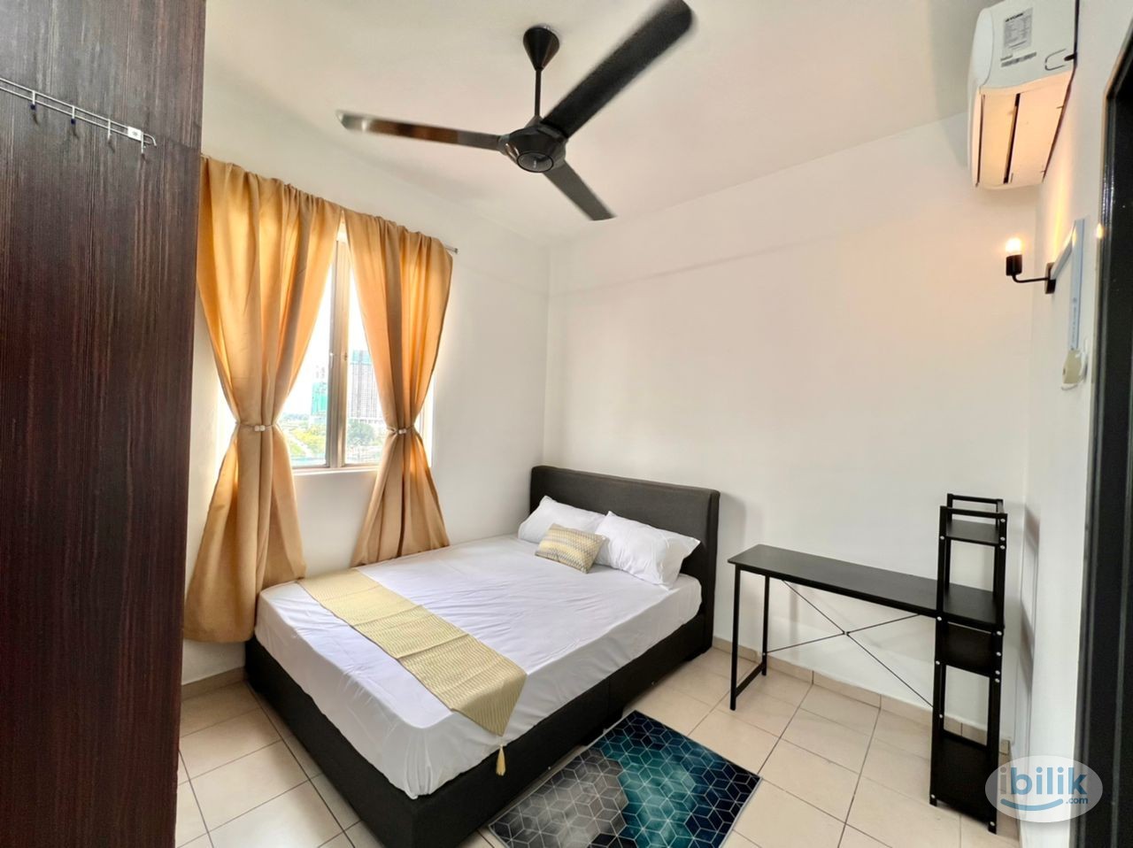 2Min Walk TO Brt!Master room for rent at Casa Subang USJ 1 near Mydin Giant Damen Mall Restaurant Hospital Lrt - Image 1