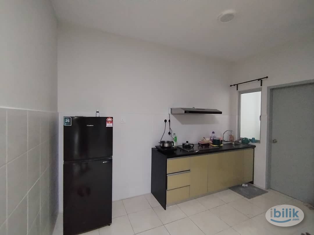 Middle Room at iBilik x PPAM OUG Block A, Bukit Jalil - Image 3