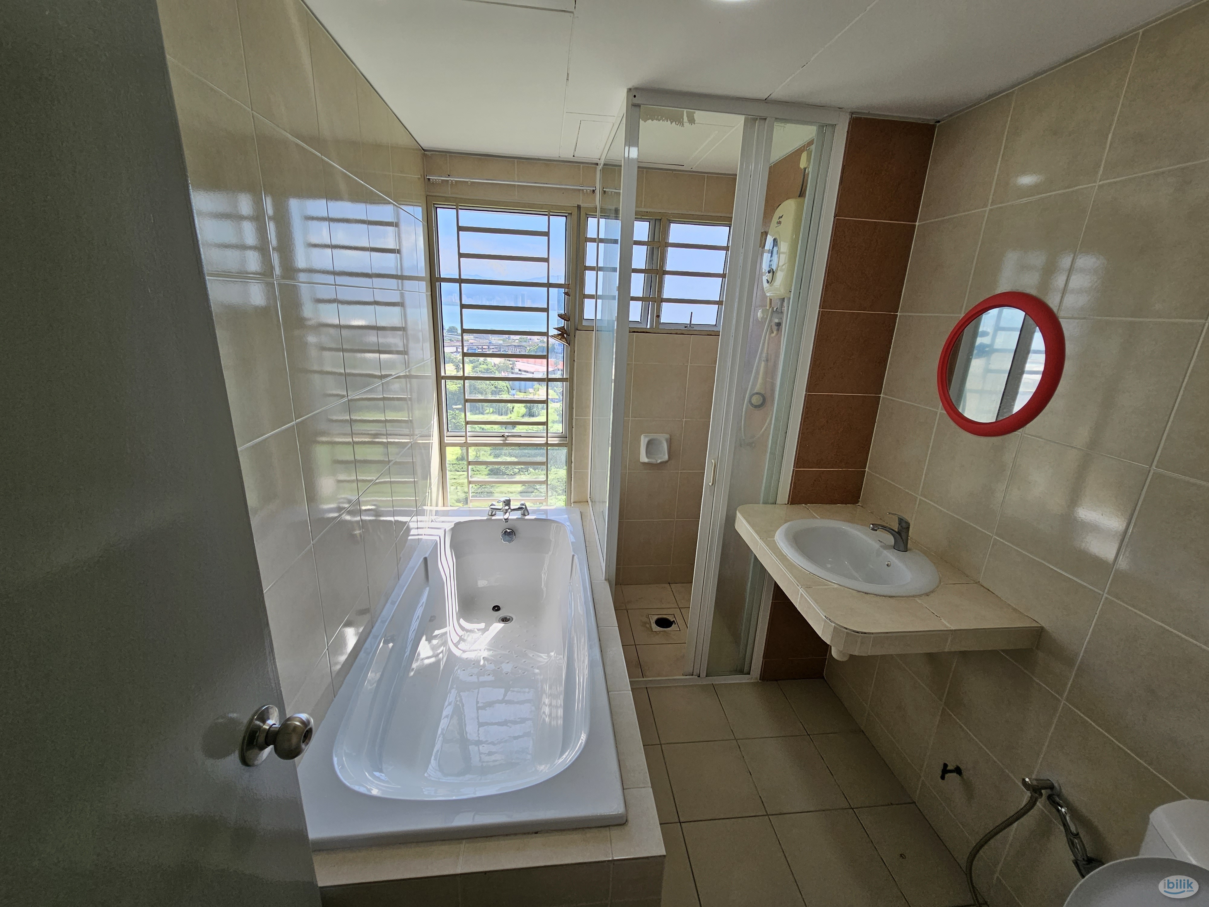 Small Room with Window  [Seaview Tower @ Chain Ferry, Butterworth] - Image 2