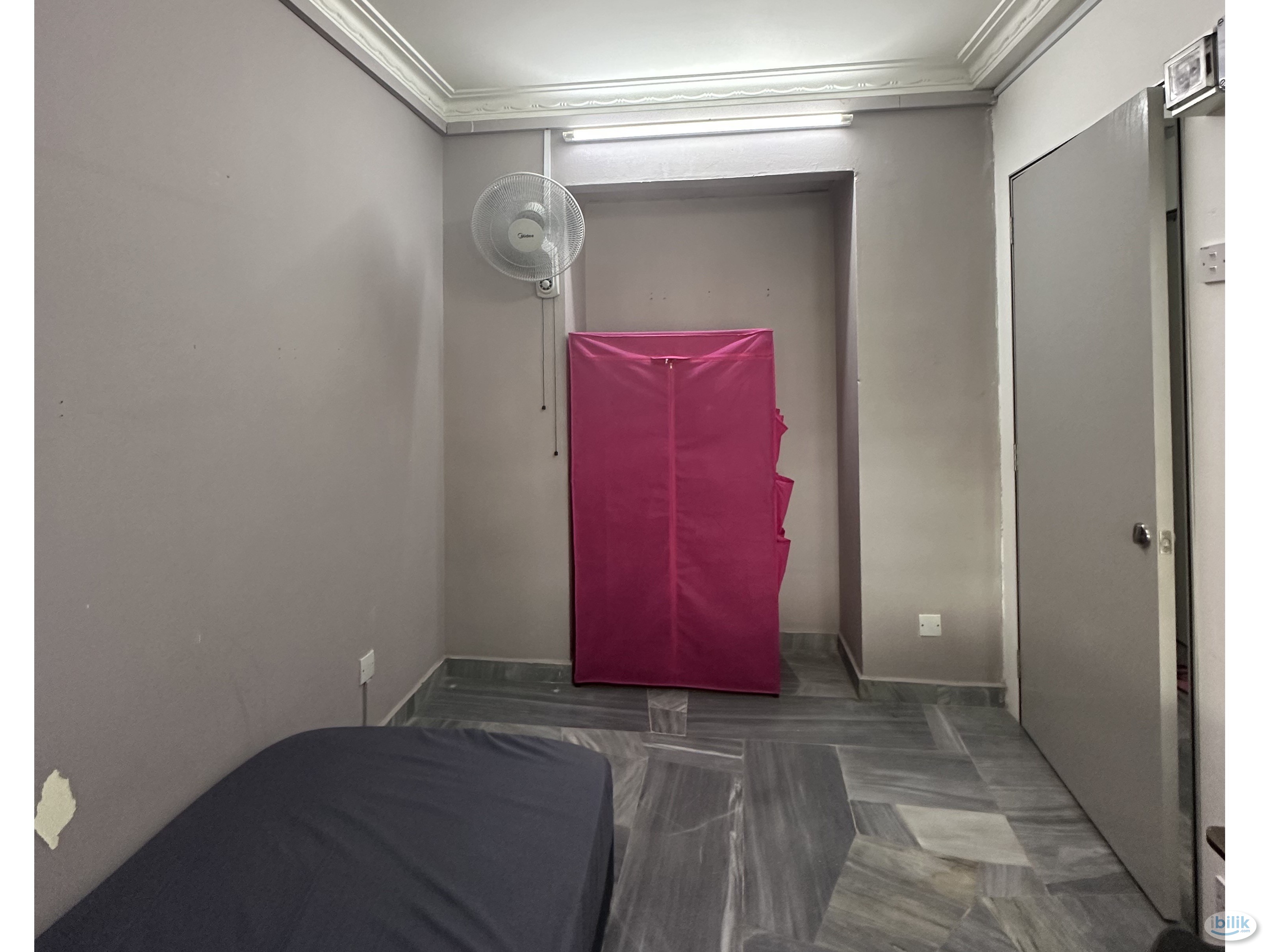 ‼️☀️ SPACIOUS AFFORDABLE ROOM IN BANDAR UTAMA 🚗🚶 NEAR MRT BANDAR UTAMA ‼️ MOVE IN IMMEDIATELY - Image 1