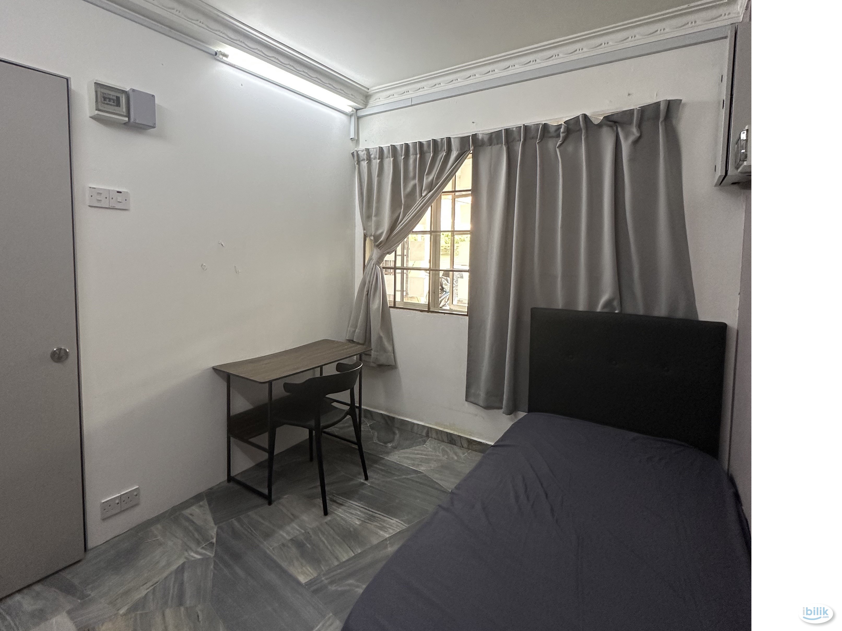 ‼️☀️ SPACIOUS AFFORDABLE ROOM IN BANDAR UTAMA 🚗🚶 NEAR MRT BANDAR UTAMA ‼️ MOVE IN IMMEDIATELY - Image 2