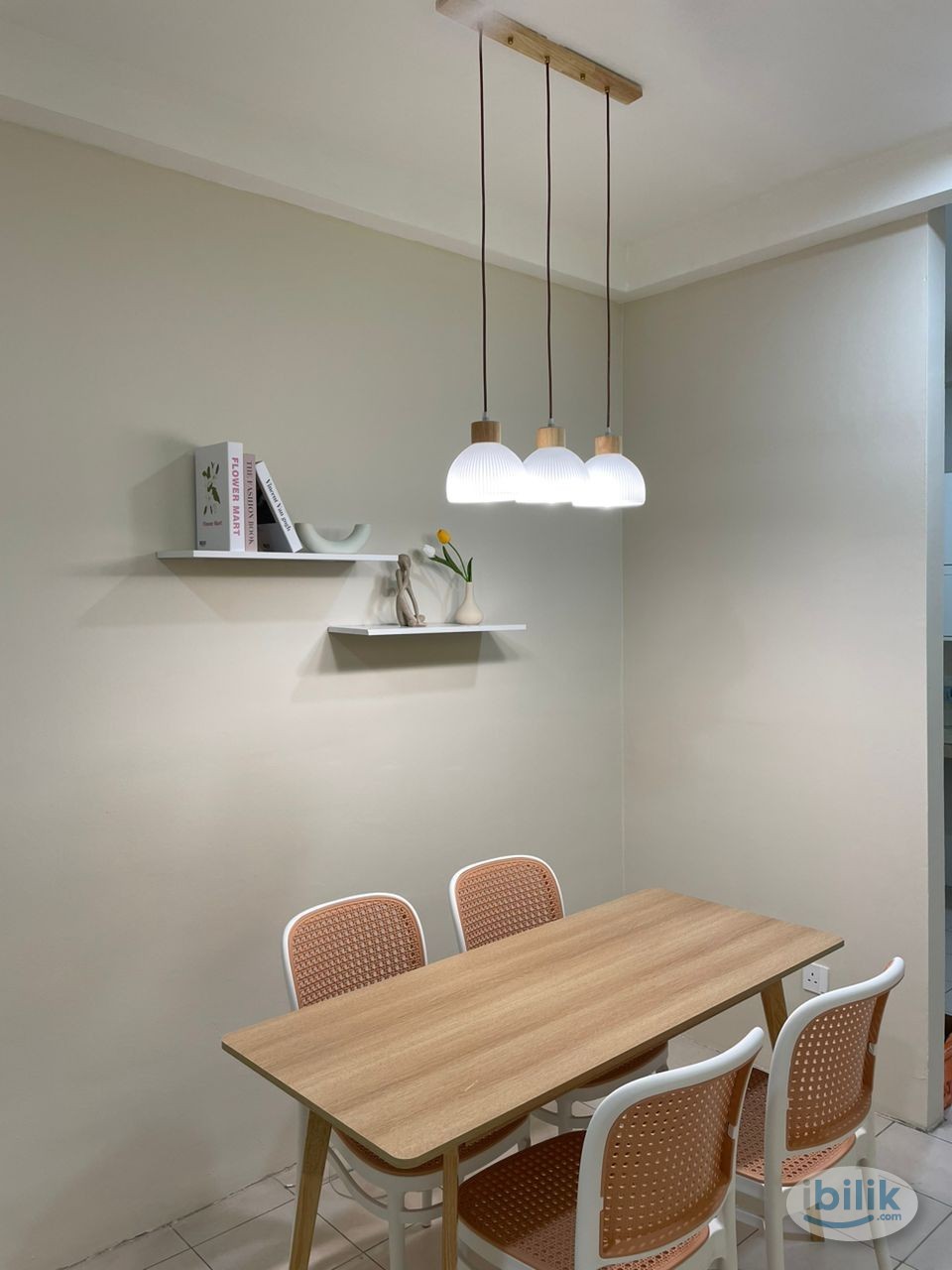 Female Unit - Medium Room at Casa Subang, 1 mins walk to brt station - Image 4