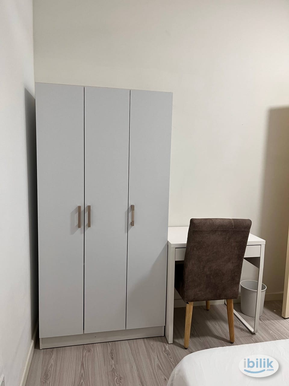 Middle Room at Meta Residences Putra Permai, Seri Kembangan - Image 5