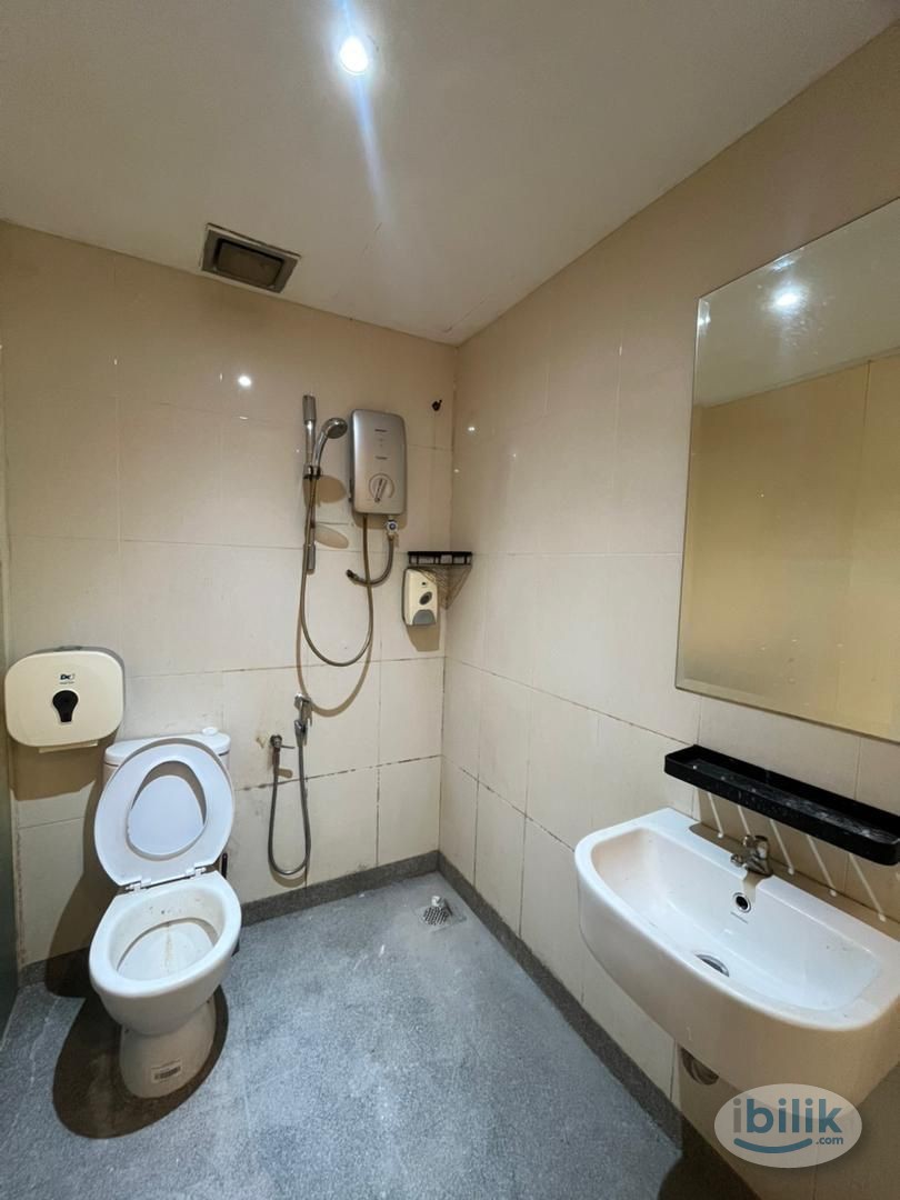 Female Unit Only🌟Free 1 Month Rental😍‼️BIG OFFER 2025 ✨ Zero Deposit Room Furnished near Kelana Jaya ⭐ - Image 4